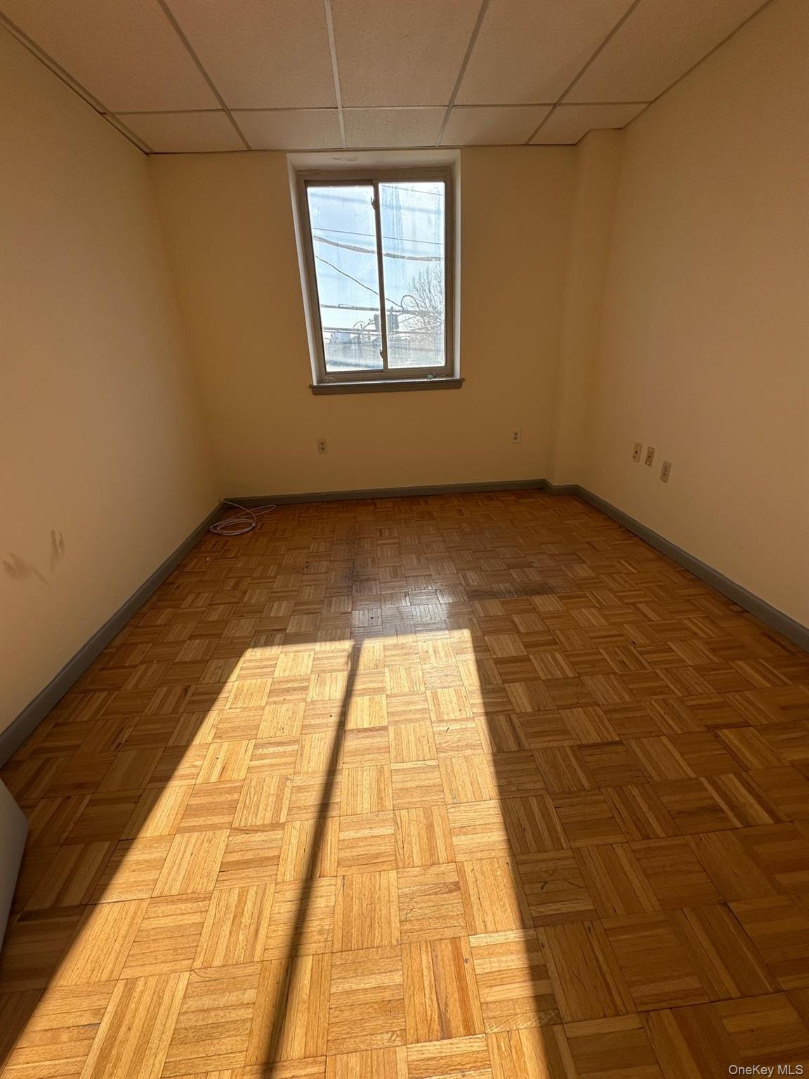 Commercial Lease Tremont  Bronx, NY 10465, MLS-946200-3