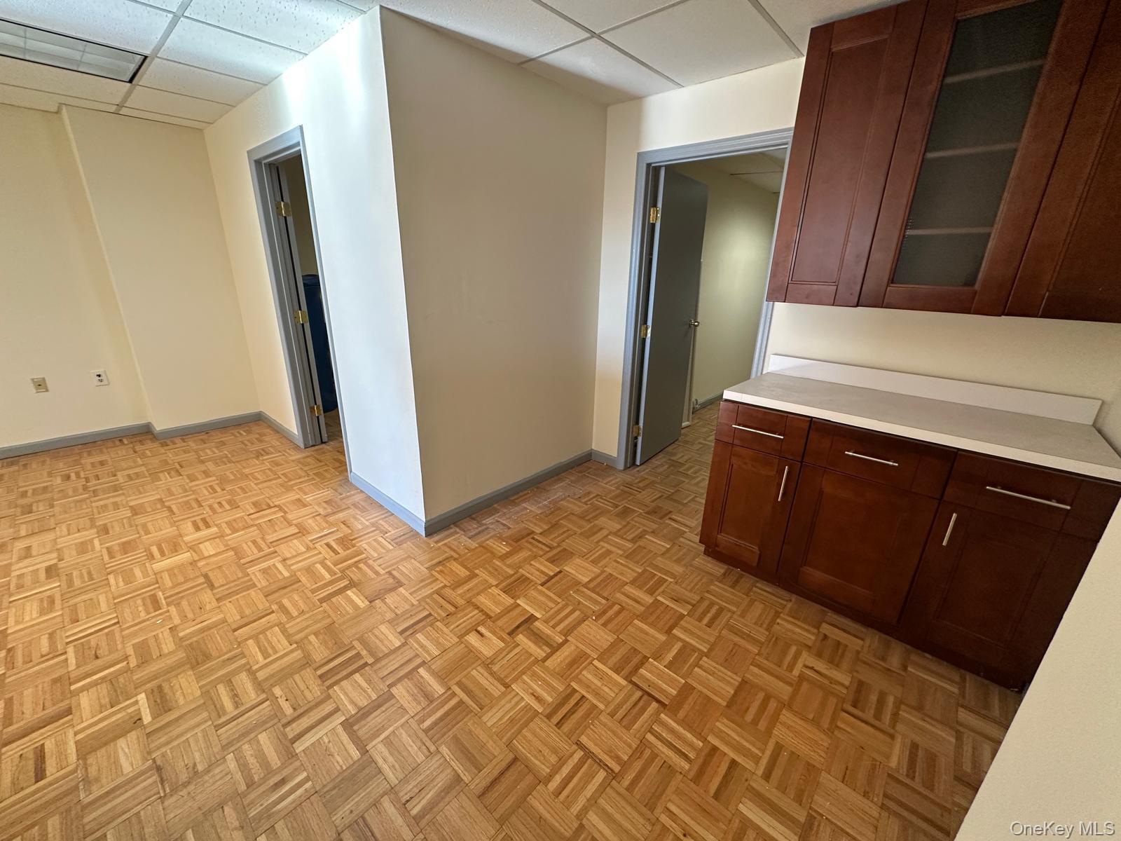 Commercial Lease Tremont  Bronx, NY 10465, MLS-946201-11