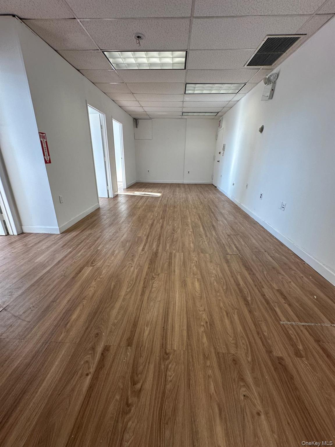 Commercial Lease Tremont  Bronx, NY 10465, MLS-946201-6