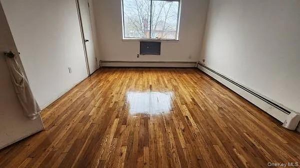 Single Family Radcliff  Bronx, NY 10469, MLS-946207-11