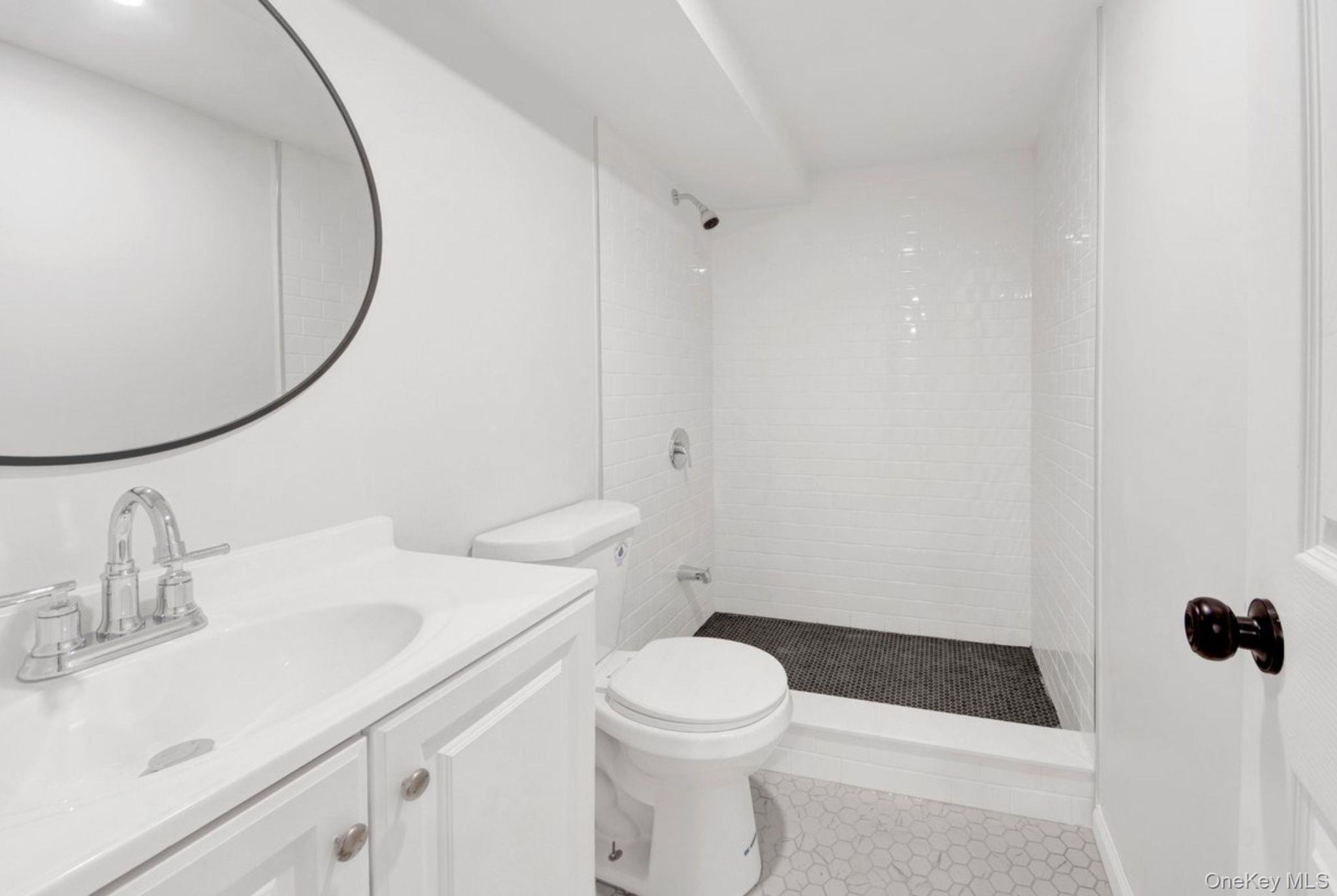 Single Family Fenton Bronx, NY 10469, MLS-946220-24