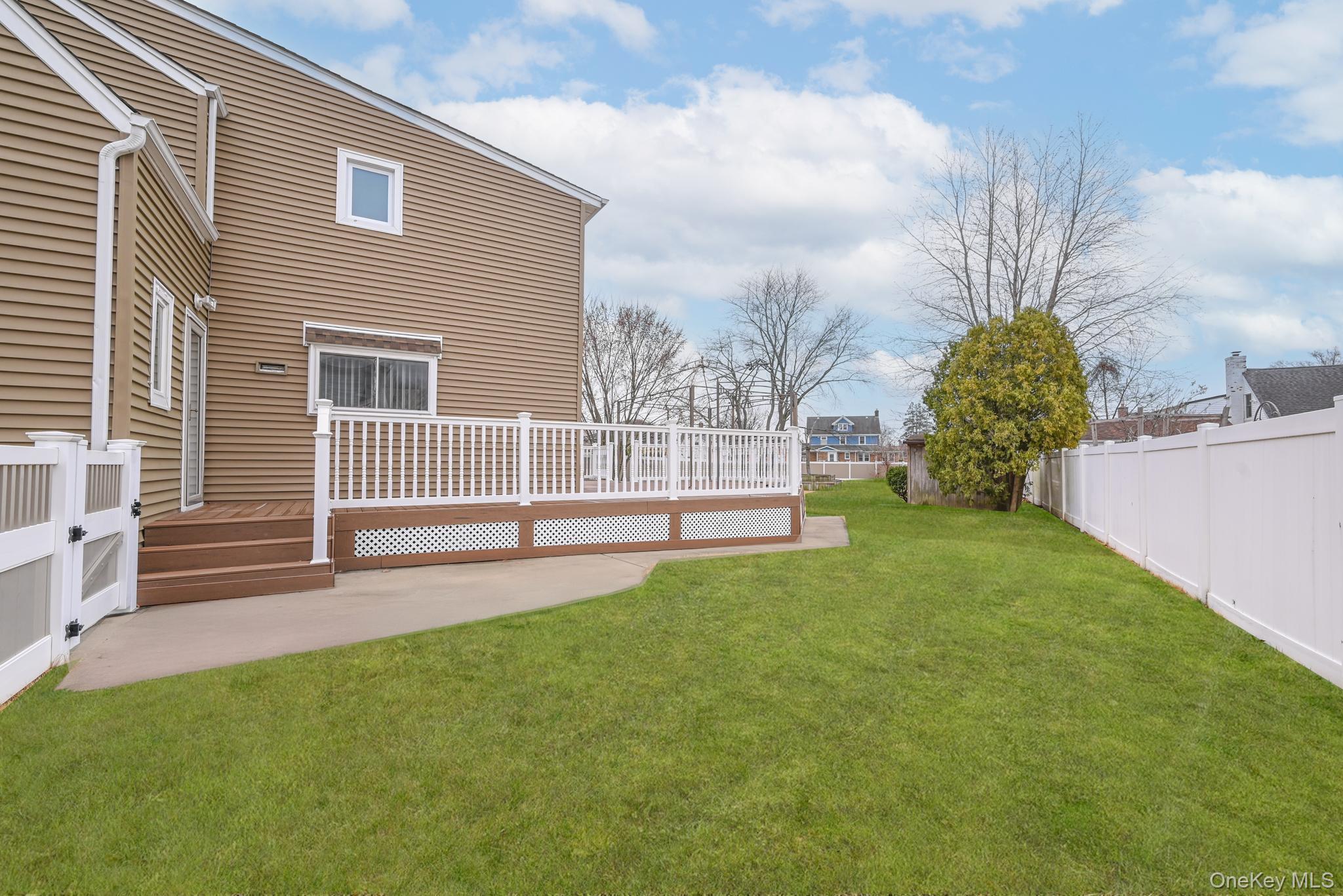 Single Family Morris Parkway  Nassau County, NY 11580, MLS-946265-4
