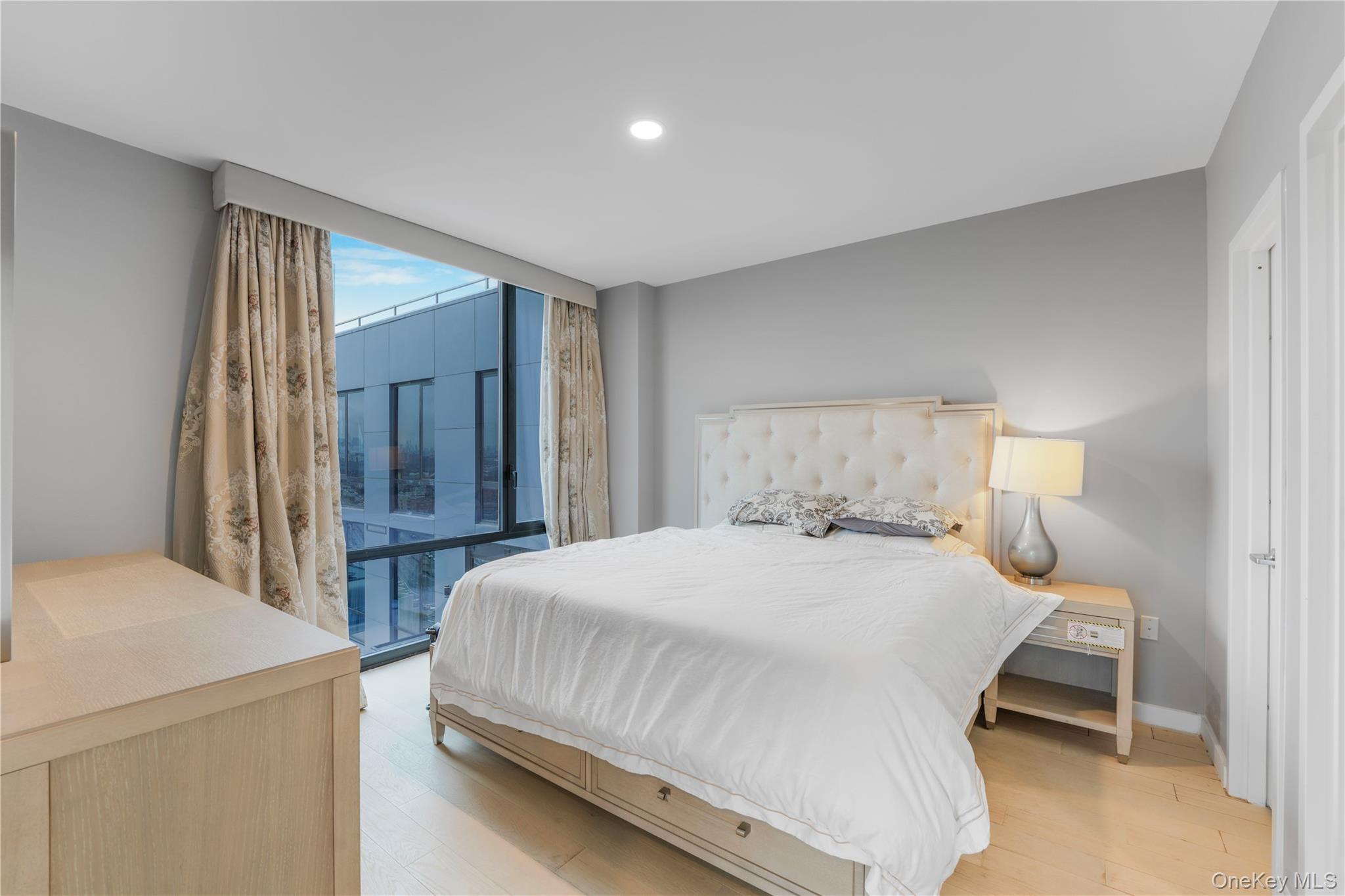 Condo Justice  Queens, NY 11373, MLS-946283-5