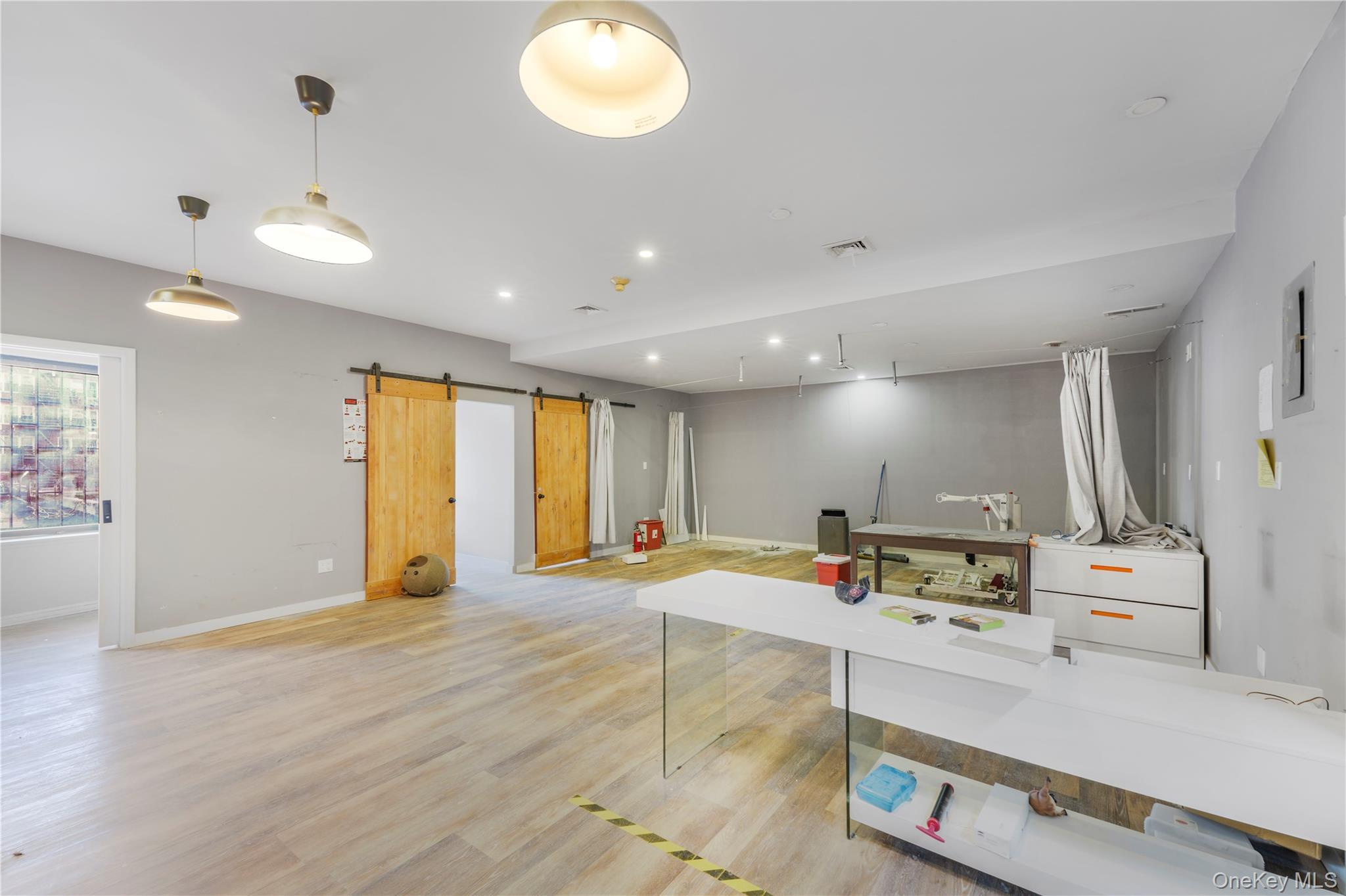 Commercial Lease Main  Queens, NY 11355, MLS-946321-2