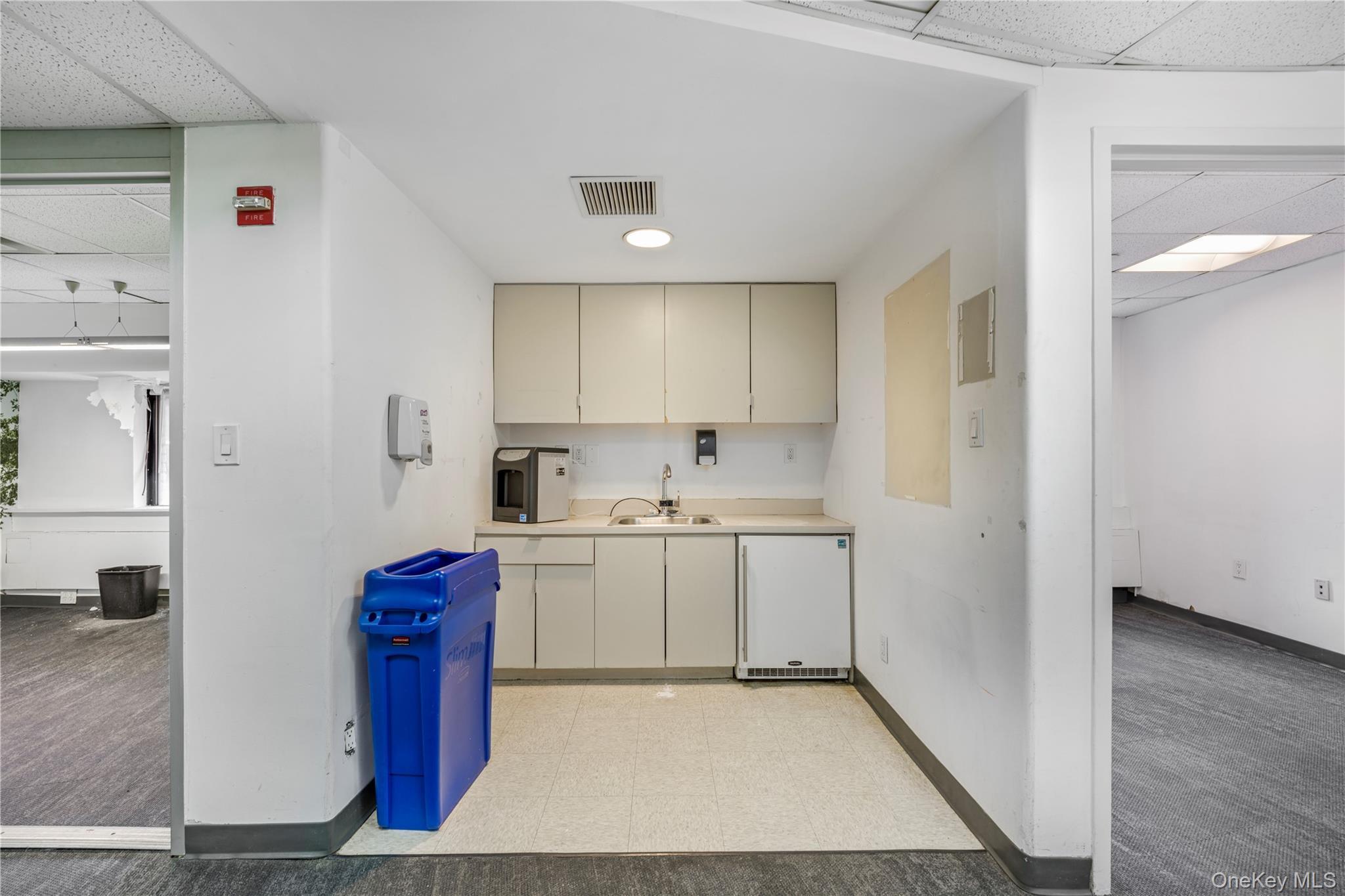 Commercial Lease Main  Queens, NY 11355, MLS-946321-23