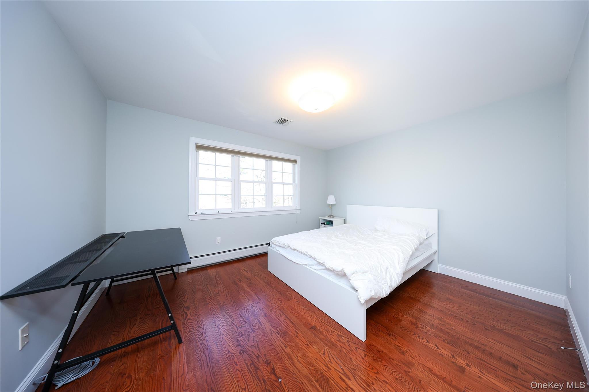 Single Family Highland  Staten Island, NY 10308, MLS-946330-33