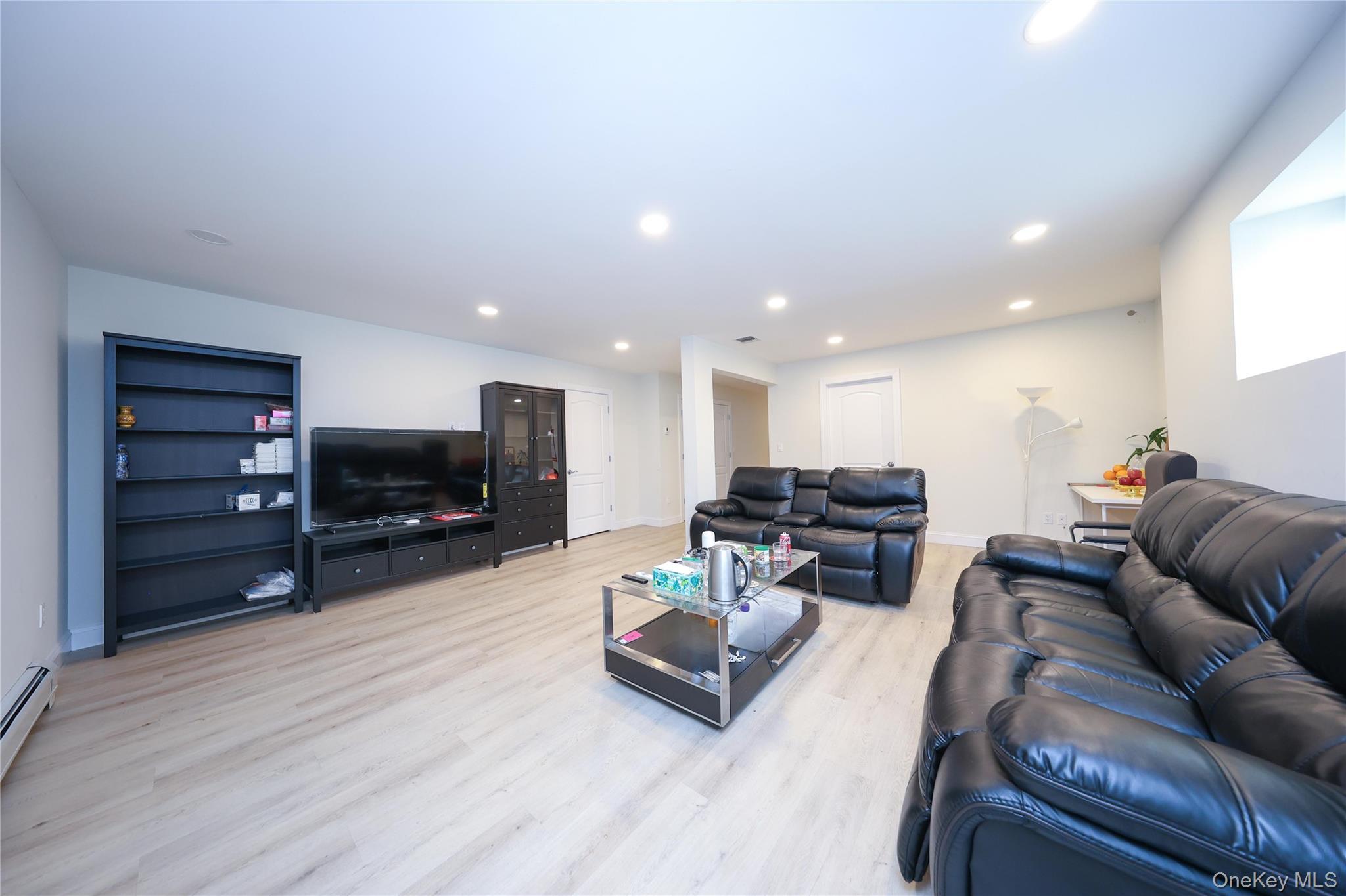 Single Family Highland  Staten Island, NY 10308, MLS-946330-36