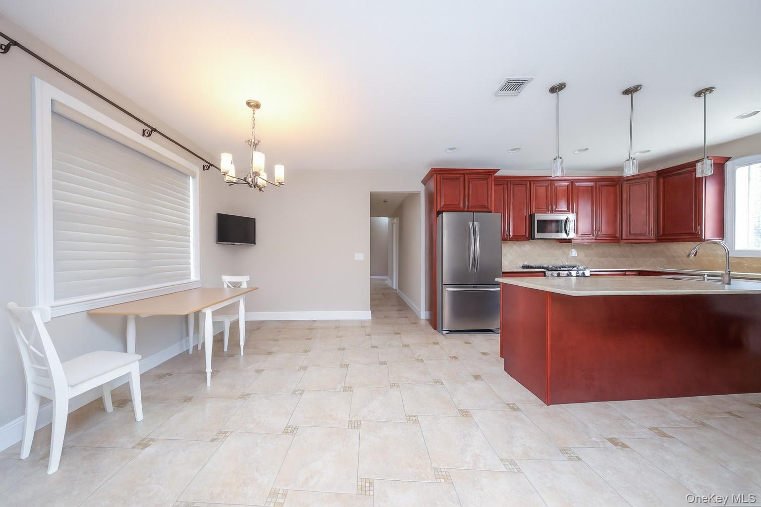 Single Family Highland  Staten Island, NY 10308, MLS-946330-6