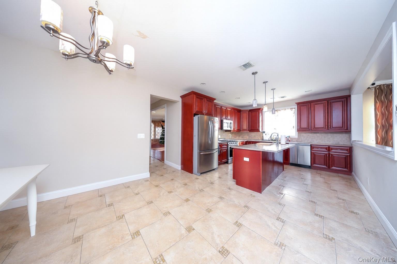 Single Family Highland  Staten Island, NY 10308, MLS-946330-7