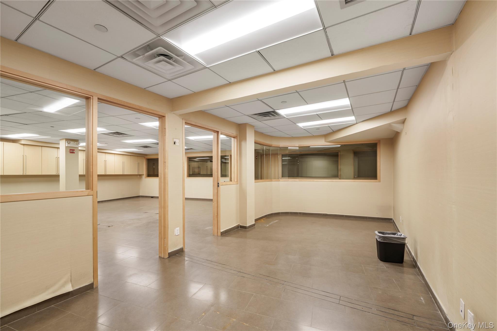 Commercial Lease Main  Queens, NY 11355, MLS-946338-44