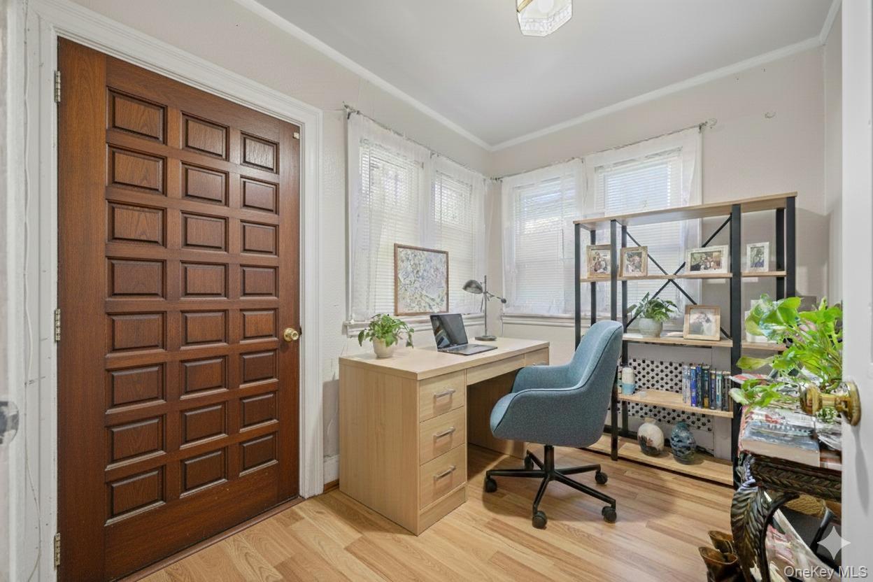 Single Family Hill  Bronx, NY 10466, MLS-946347-11