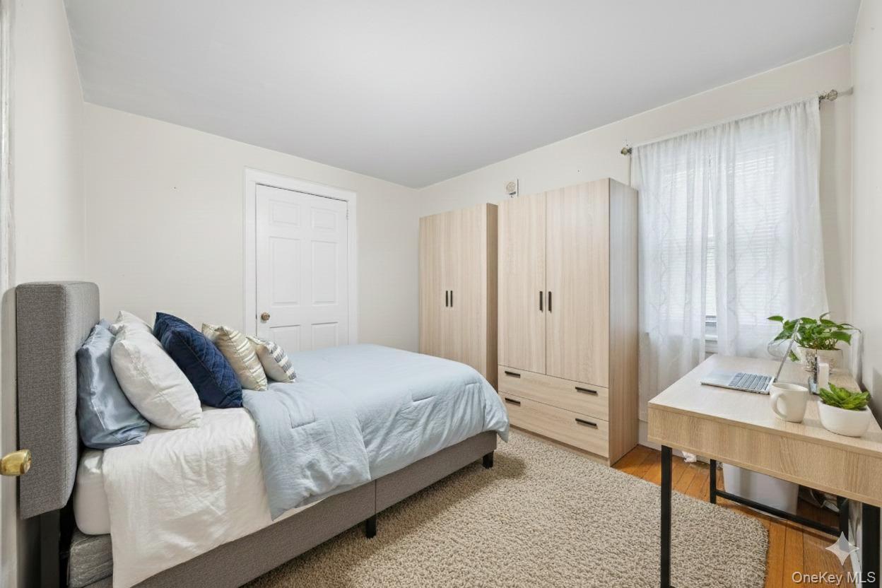 Single Family Hill  Bronx, NY 10466, MLS-946347-7