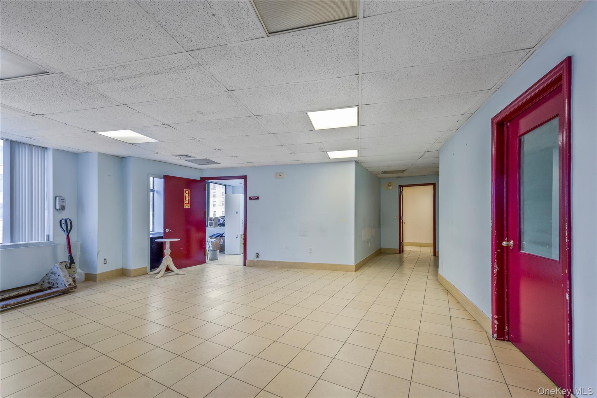 Commercial Lease Main  Queens, NY 11355, MLS-946350-18