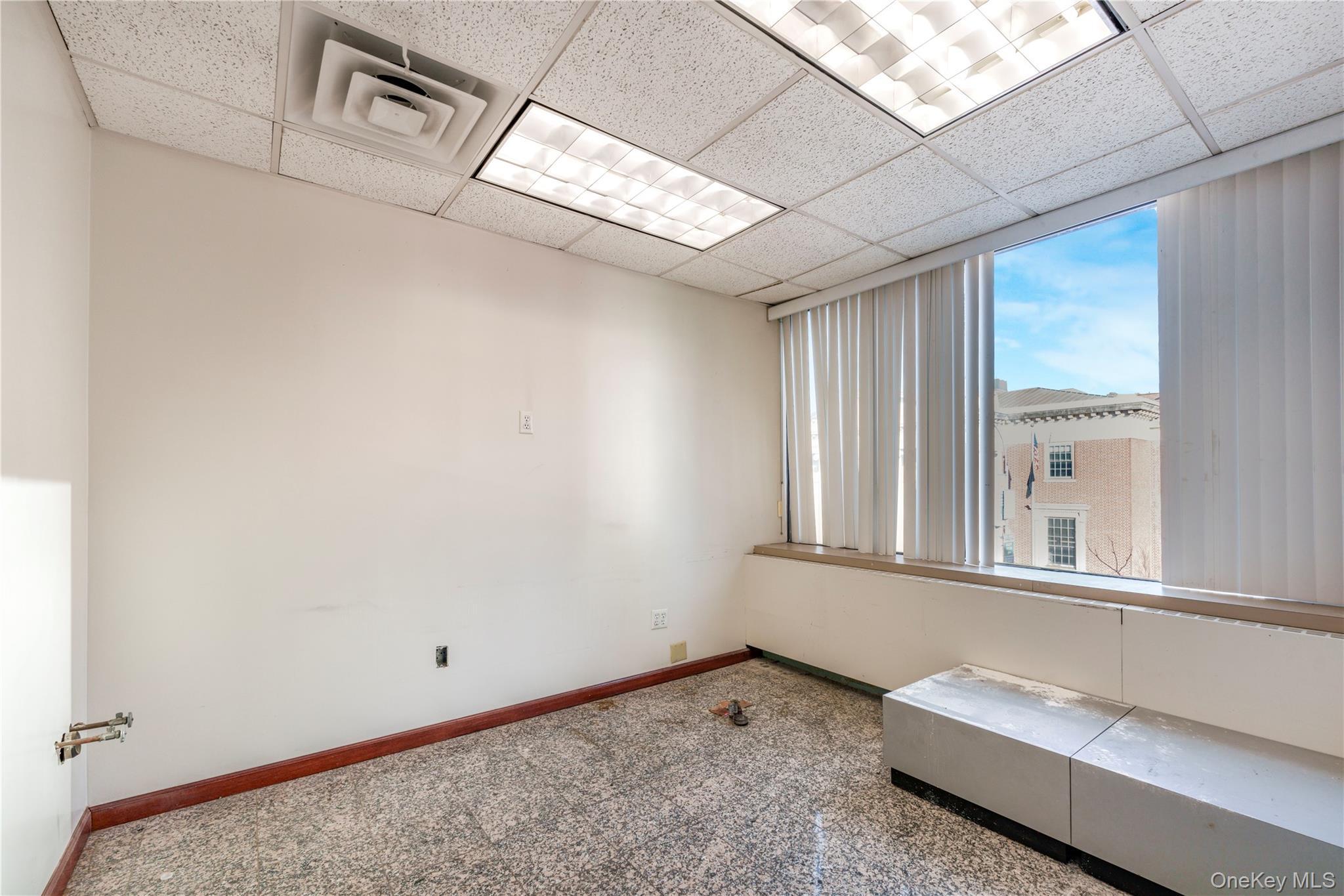 Commercial Lease Main  Queens, NY 11355, MLS-946350-9