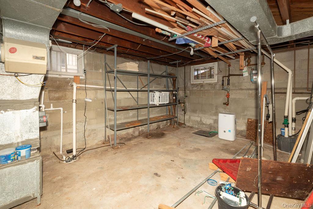 Single Family Reville  Bronx, NY 10464, MLS-946356-21