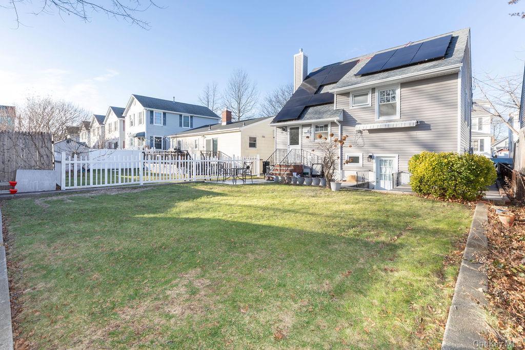 Single Family Reville  Bronx, NY 10464, MLS-946356-26