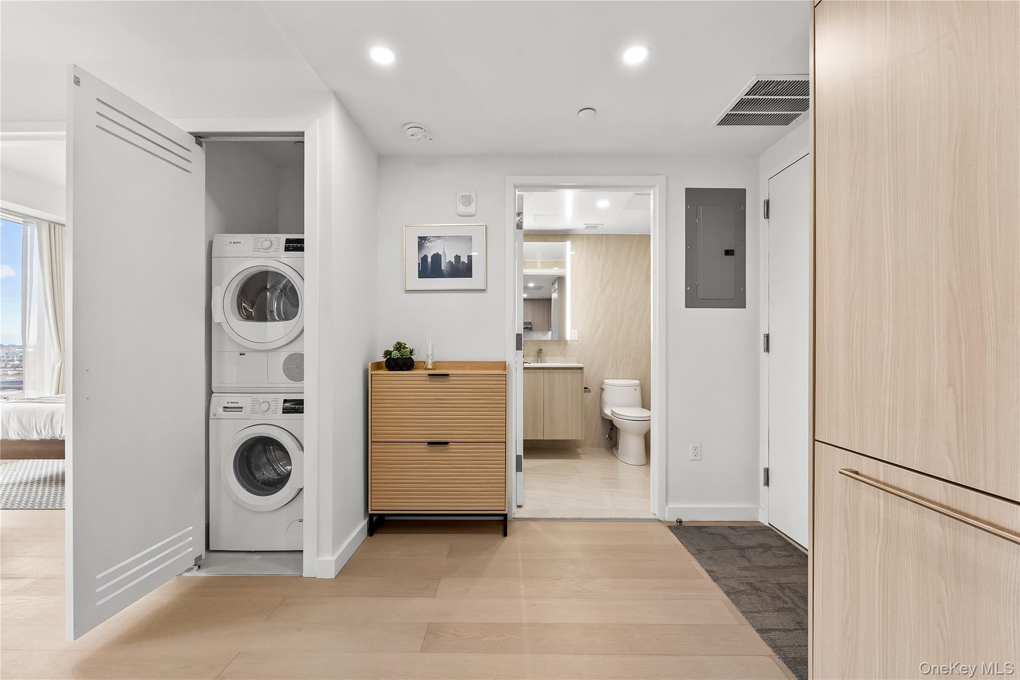 Condo Prince  Queens, NY 11354, MLS-946375-17