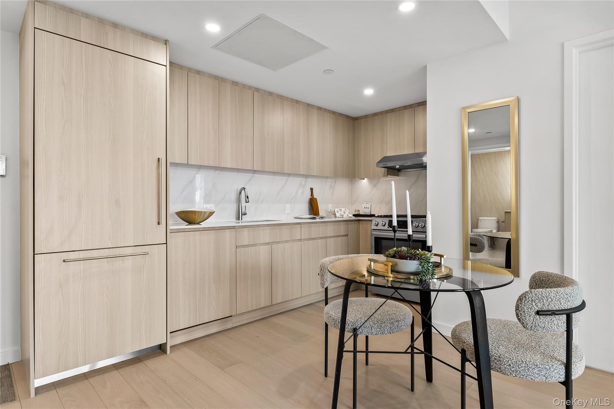 Condo Prince  Queens, NY 11354, MLS-946375-7