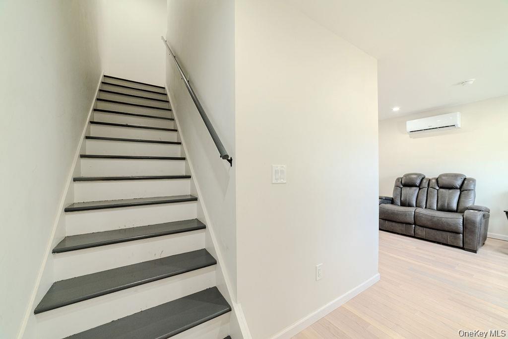 Single Family Mundy  Westchester County, NY 10550, MLS-946387-10