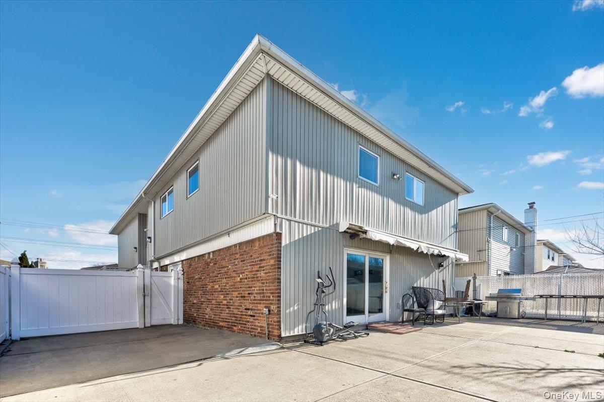 Single Family 86th Queens, NY 11414, MLS-946403-28