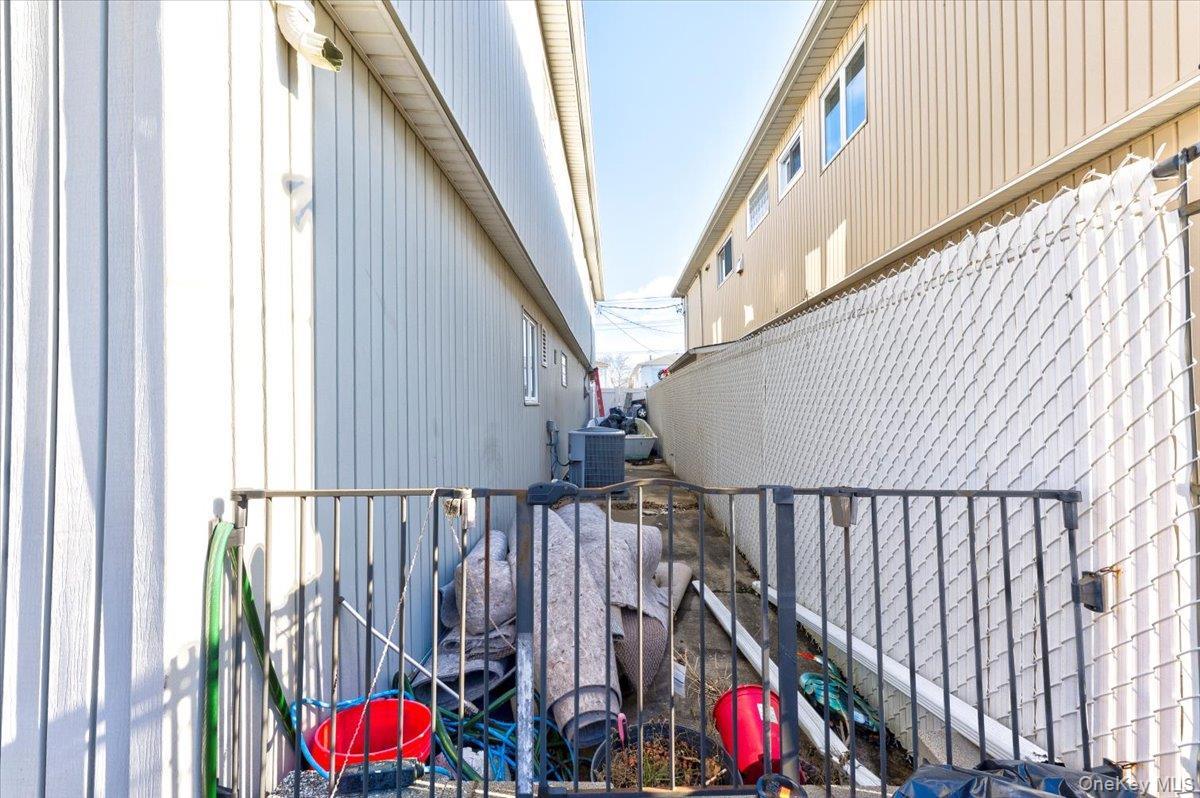 Single Family 86th Queens, NY 11414, MLS-946403-30