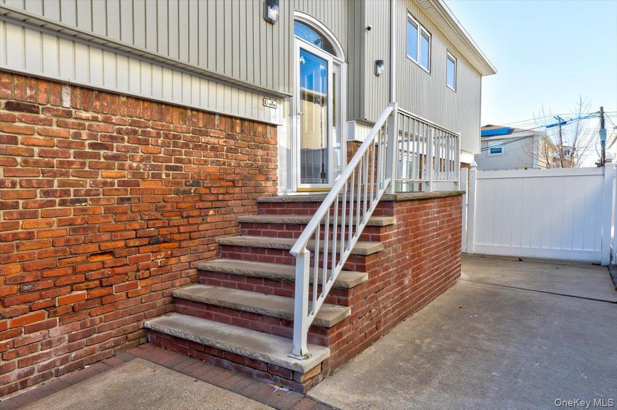 Single Family 86th Queens, NY 11414, MLS-946403-36