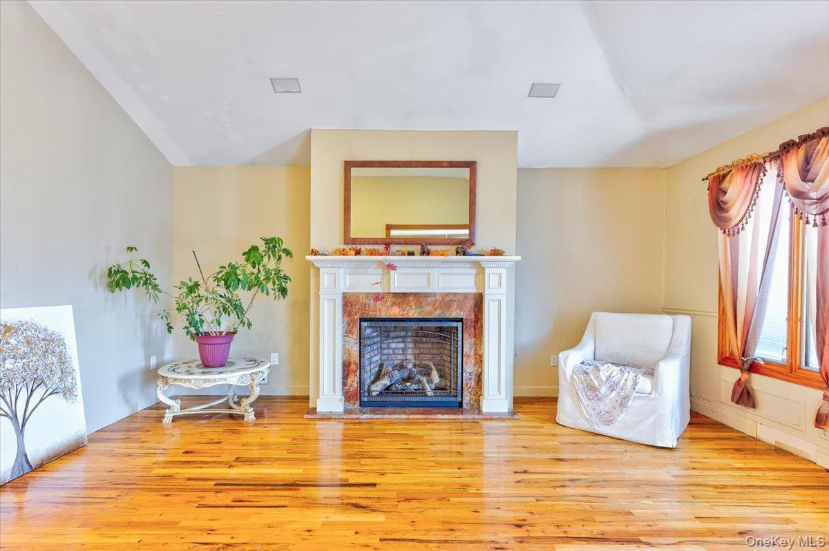 Single Family 86th Queens, NY 11414, MLS-946403-8