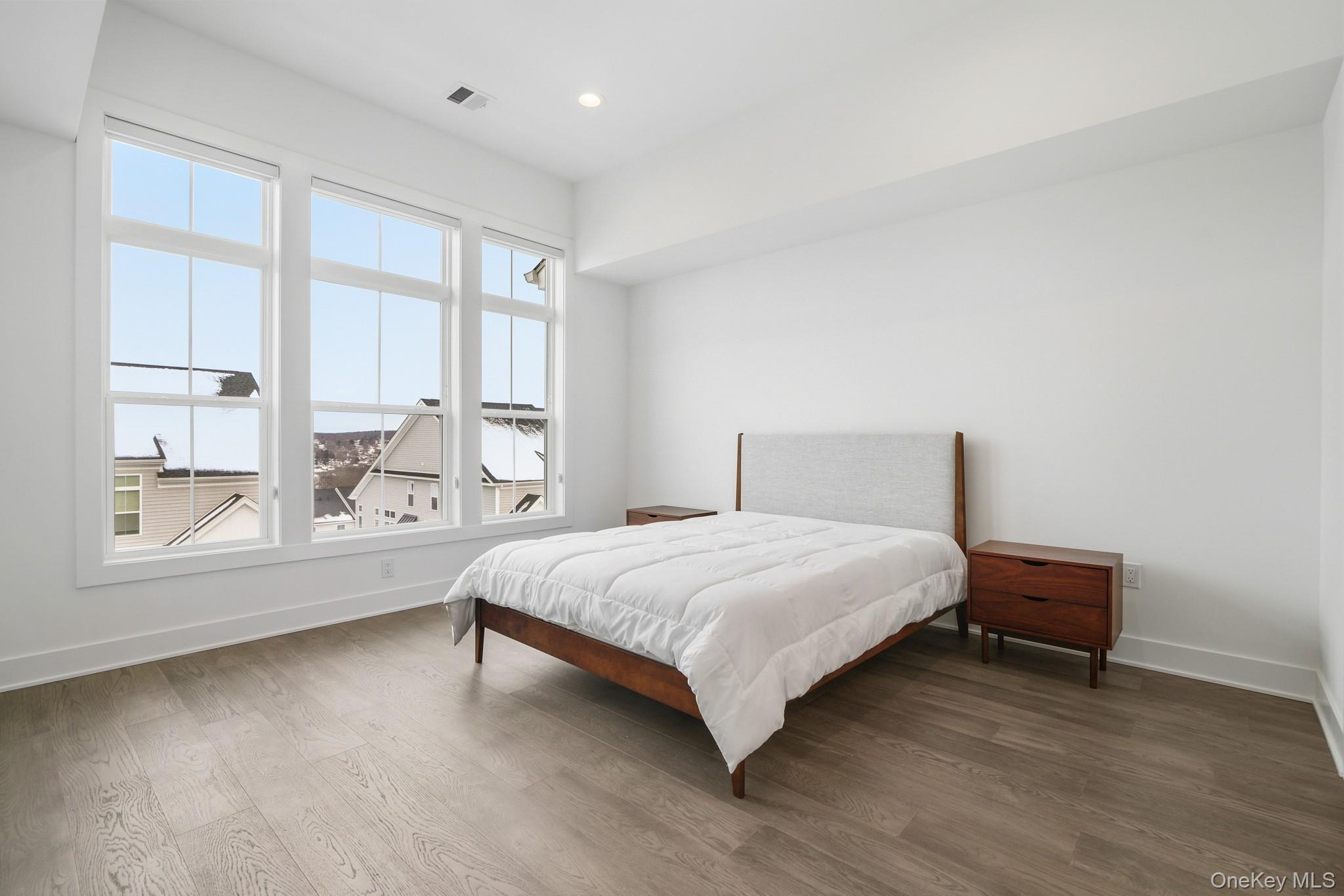 Single Family Chestnut Ridge  Dutchess County, NY 12524, MLS-946409-24