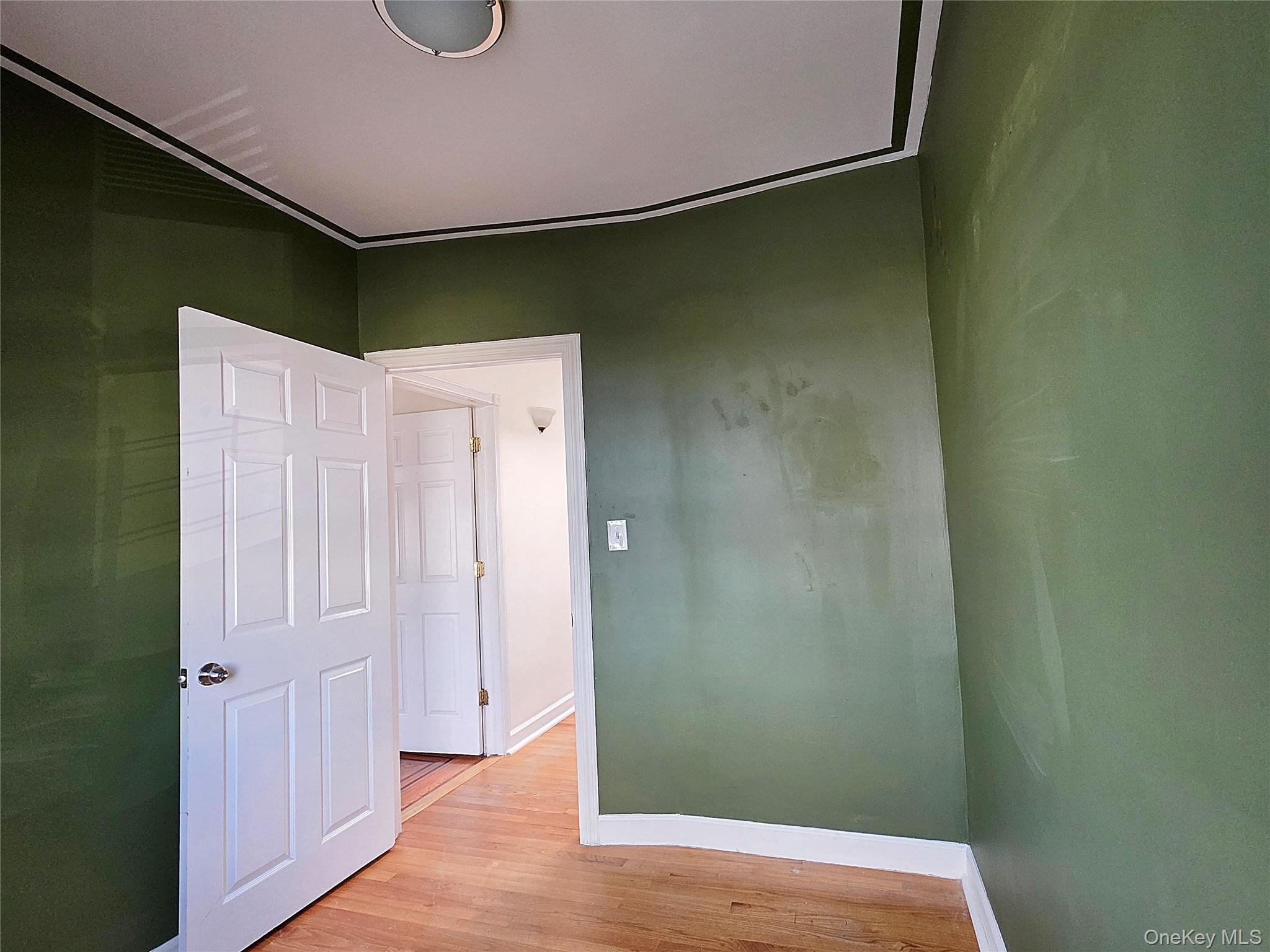 Single Family 80th  Queens, NY 11385, MLS-946416-22