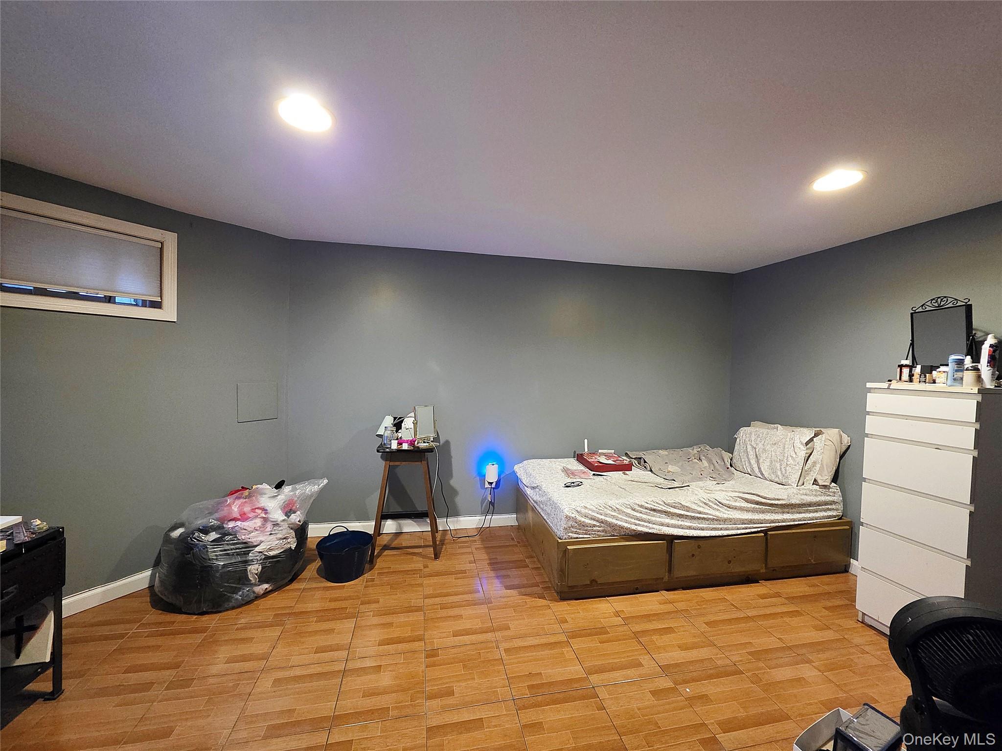 Single Family 80th  Queens, NY 11385, MLS-946416-26