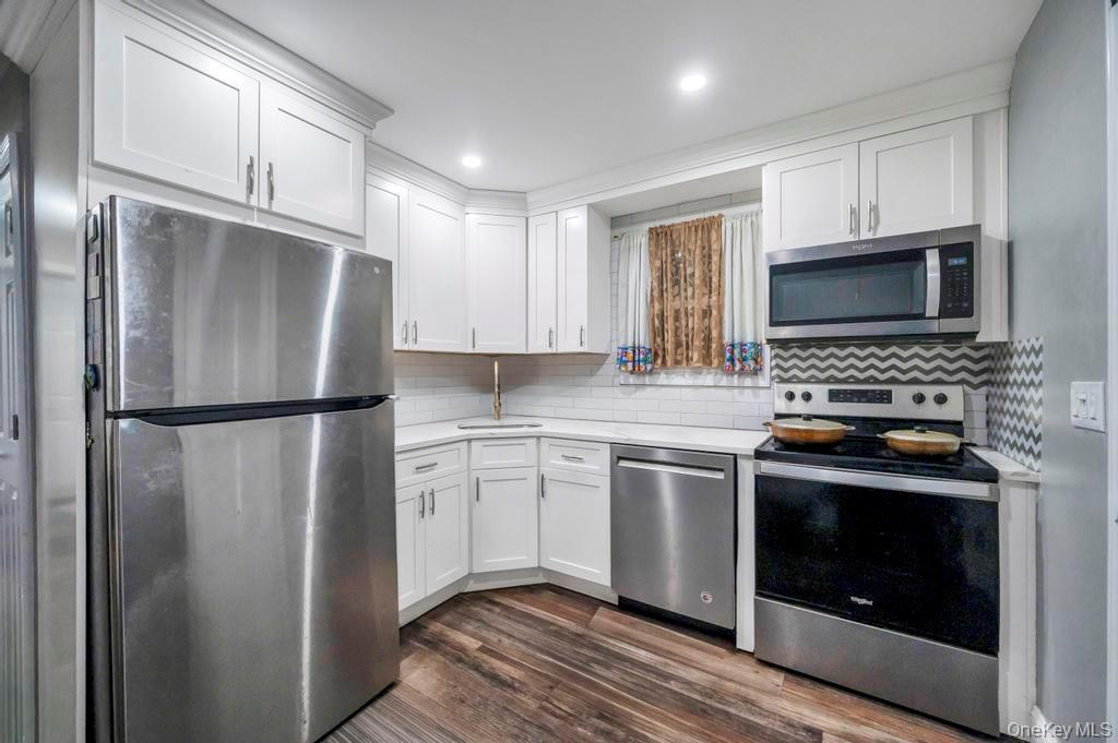 Single Family Andrews Avenue Suffolk County, NY 11798, MLS-946528-10