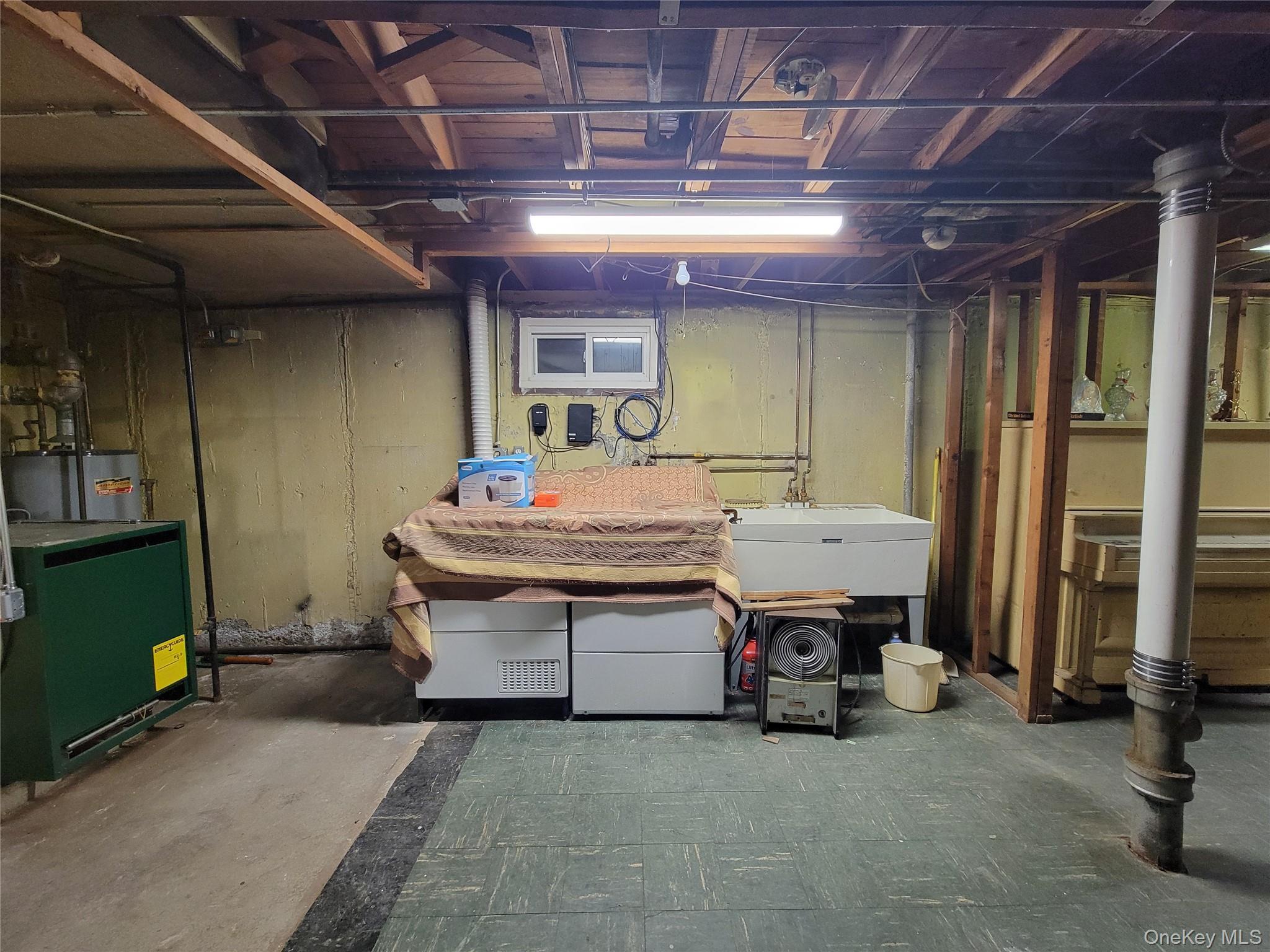 Single Family Murdock  Queens, NY 11429, MLS-946573-26