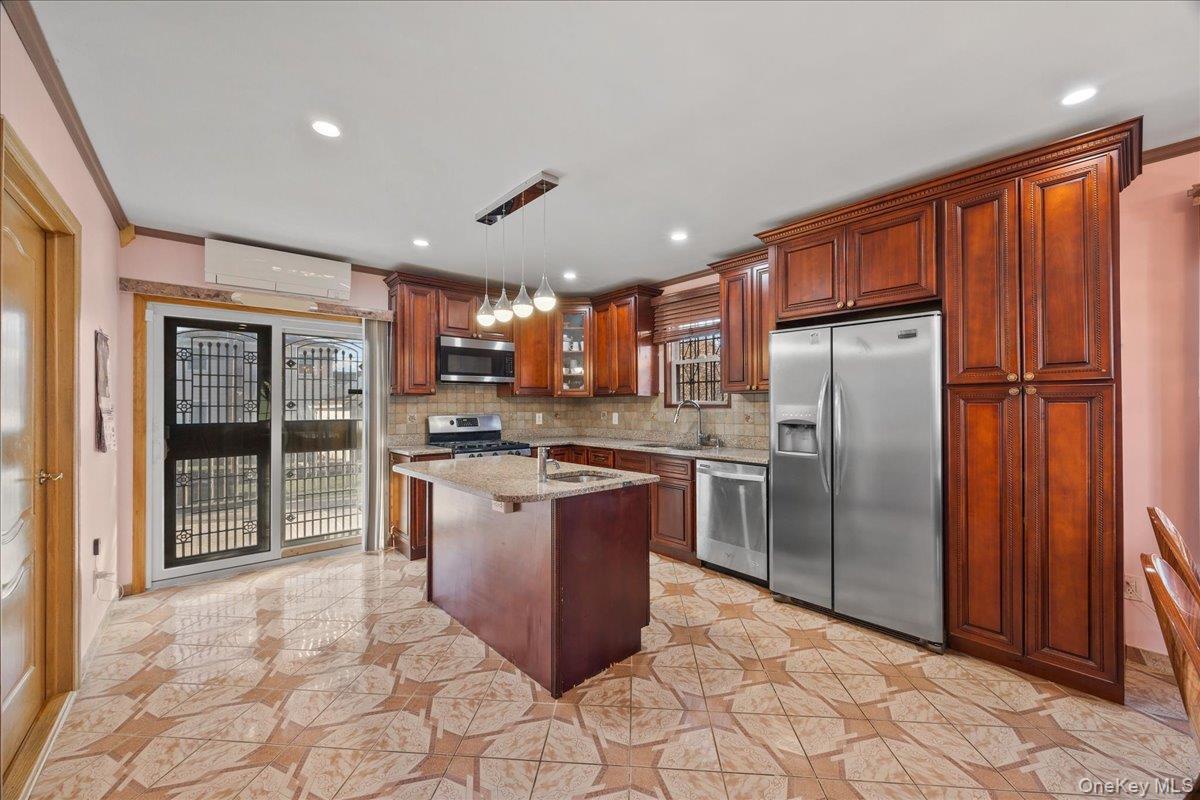 Single Family 265th  Queens, NY 11004, MLS-946576-10