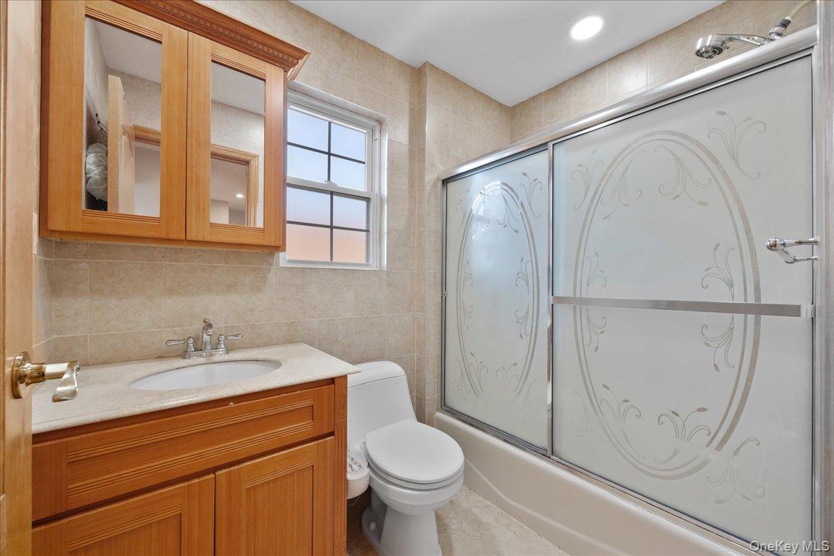 Single Family 265th  Queens, NY 11004, MLS-946576-24