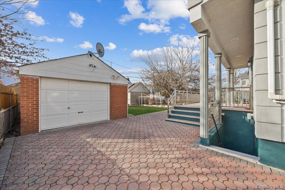 Single Family 265th  Queens, NY 11004, MLS-946576-30