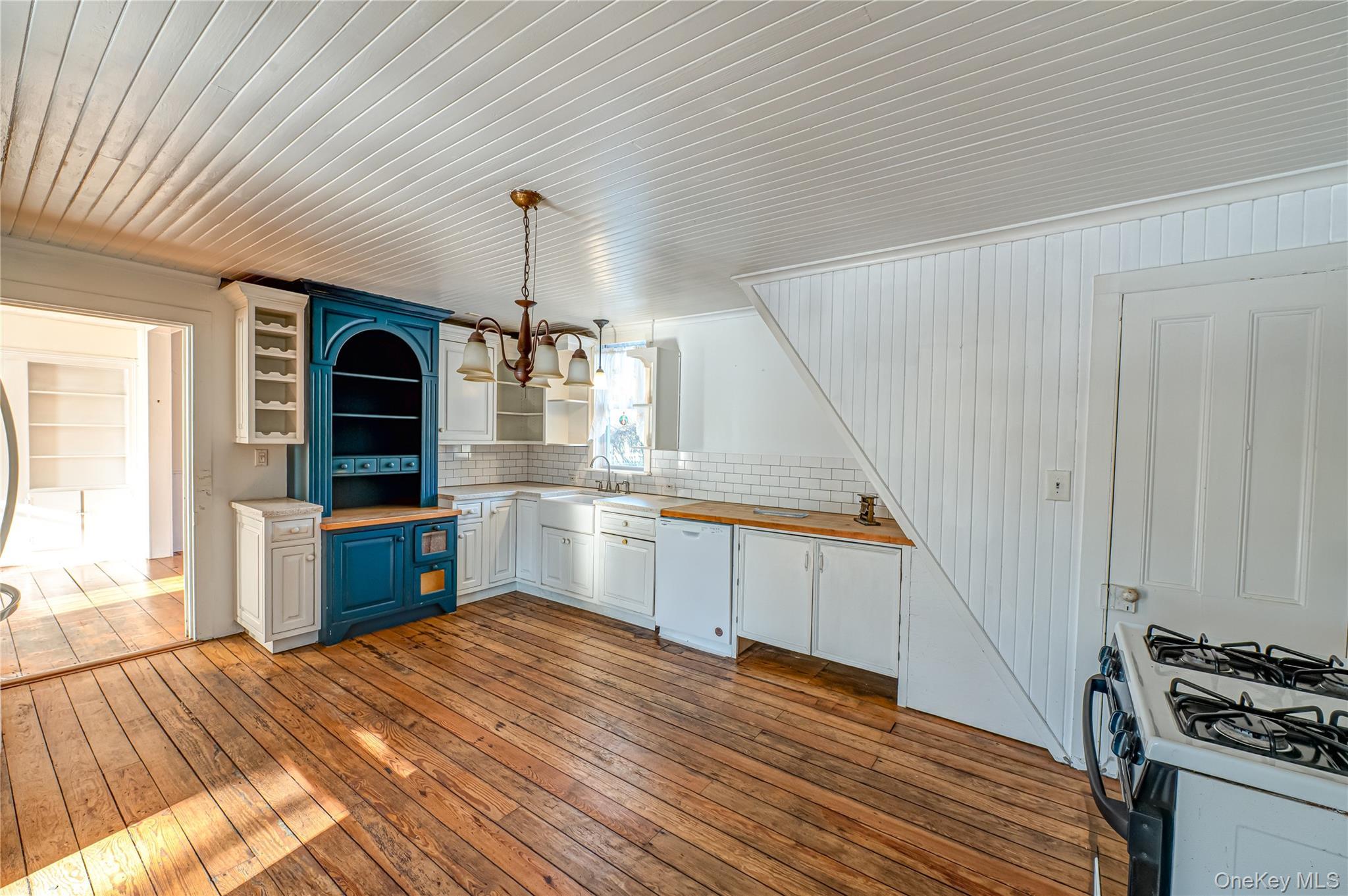 Single Family Springville Road Suffolk County, NY 11946, MLS-946609-11