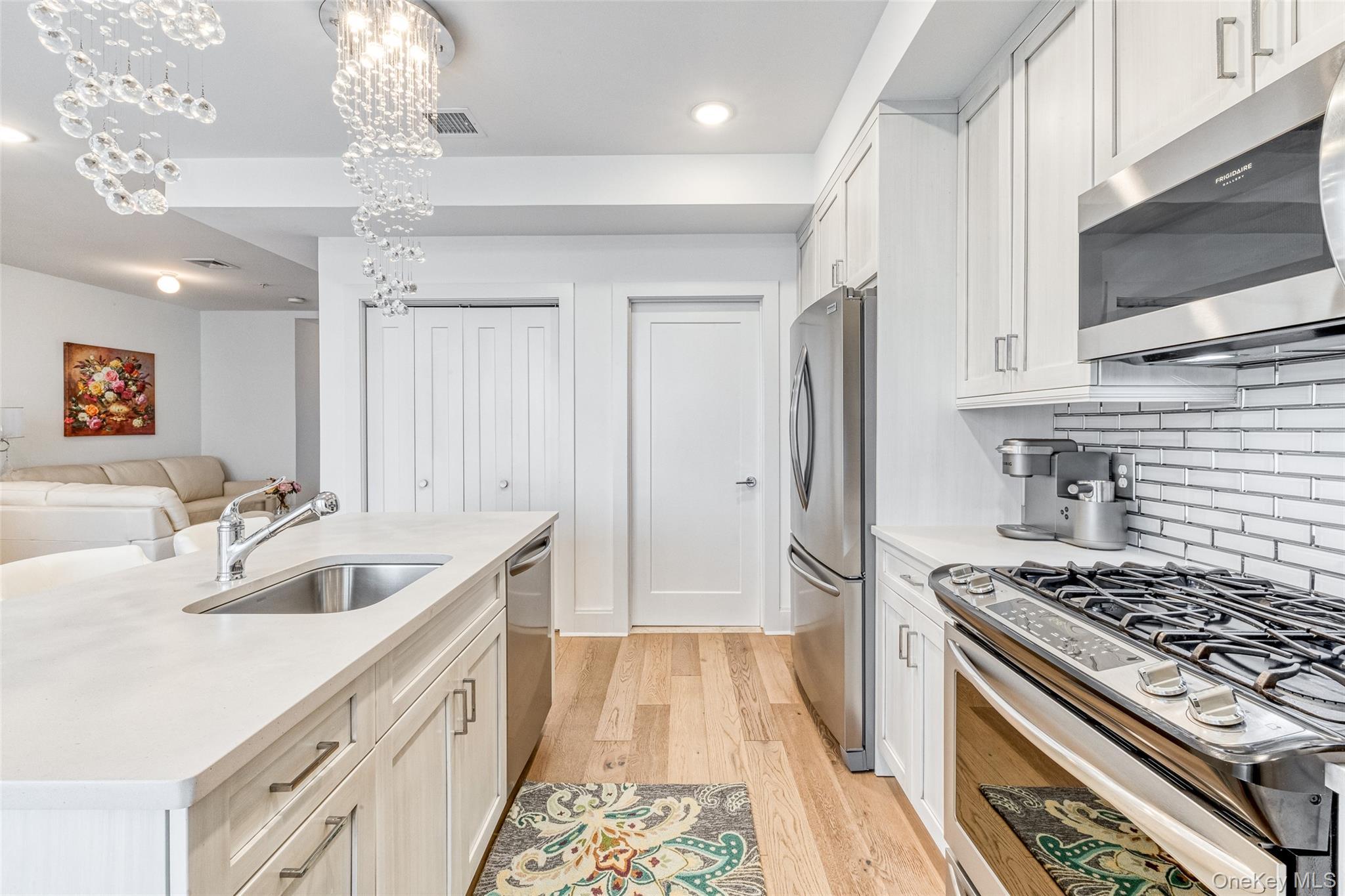 Condo Marina Pointe  Nassau County, NY 11518, MLS-946618-11