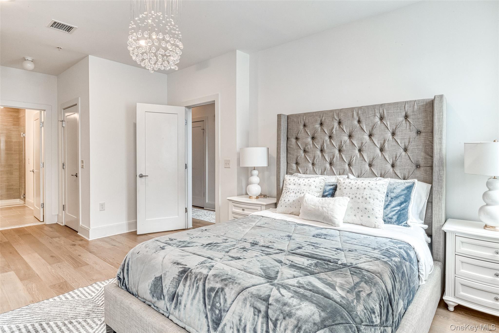 Condo Marina Pointe  Nassau County, NY 11518, MLS-946618-17