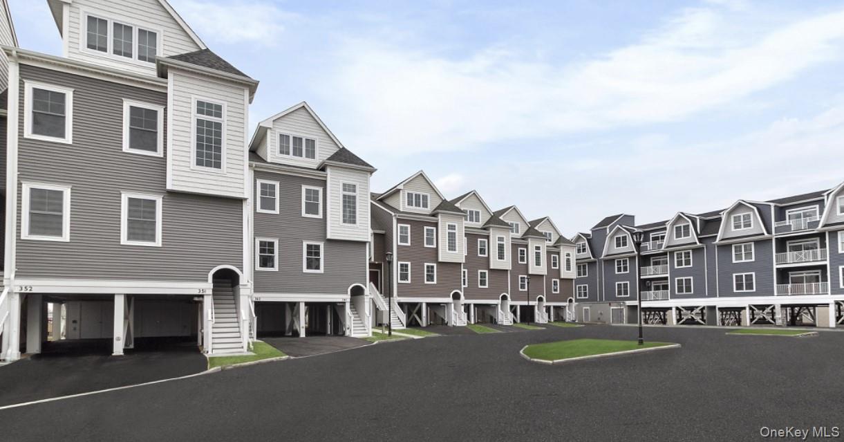 Condo Marina Pointe  Nassau County, NY 11518, MLS-946618-2