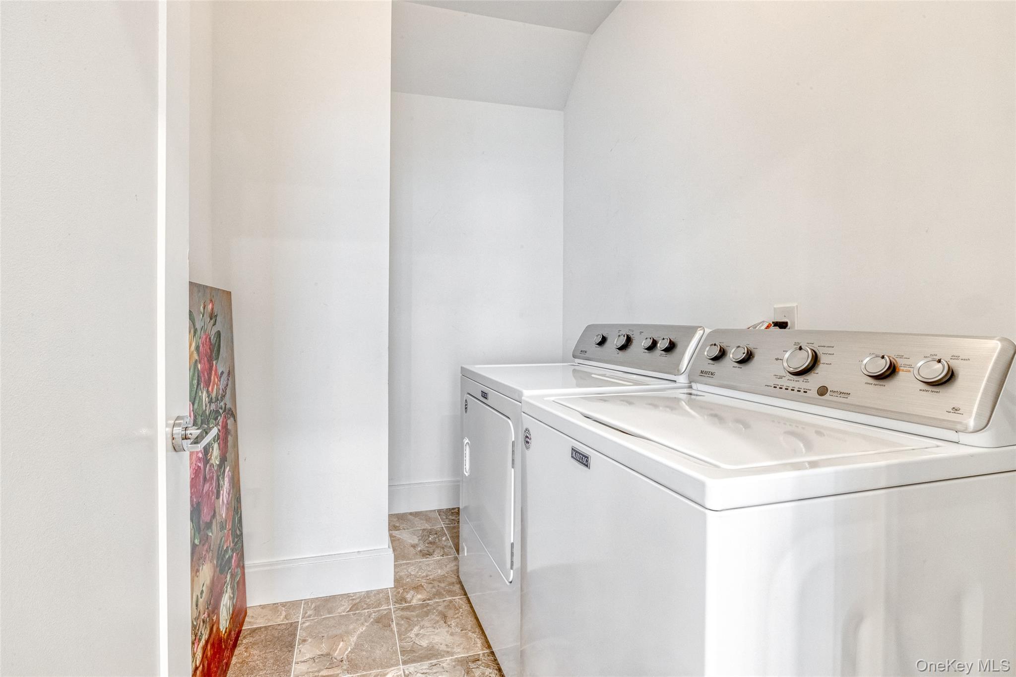 Condo Marina Pointe  Nassau County, NY 11518, MLS-946618-23