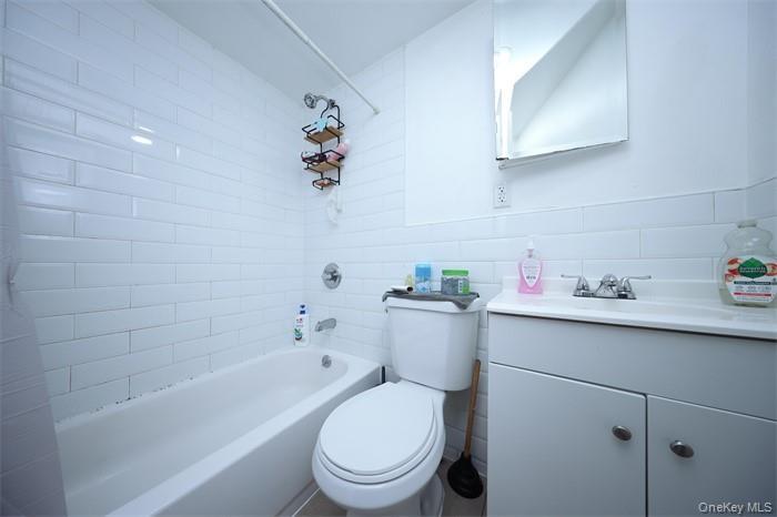 Single Family Wyona  Brooklyn, NY 11207, MLS-946646-7