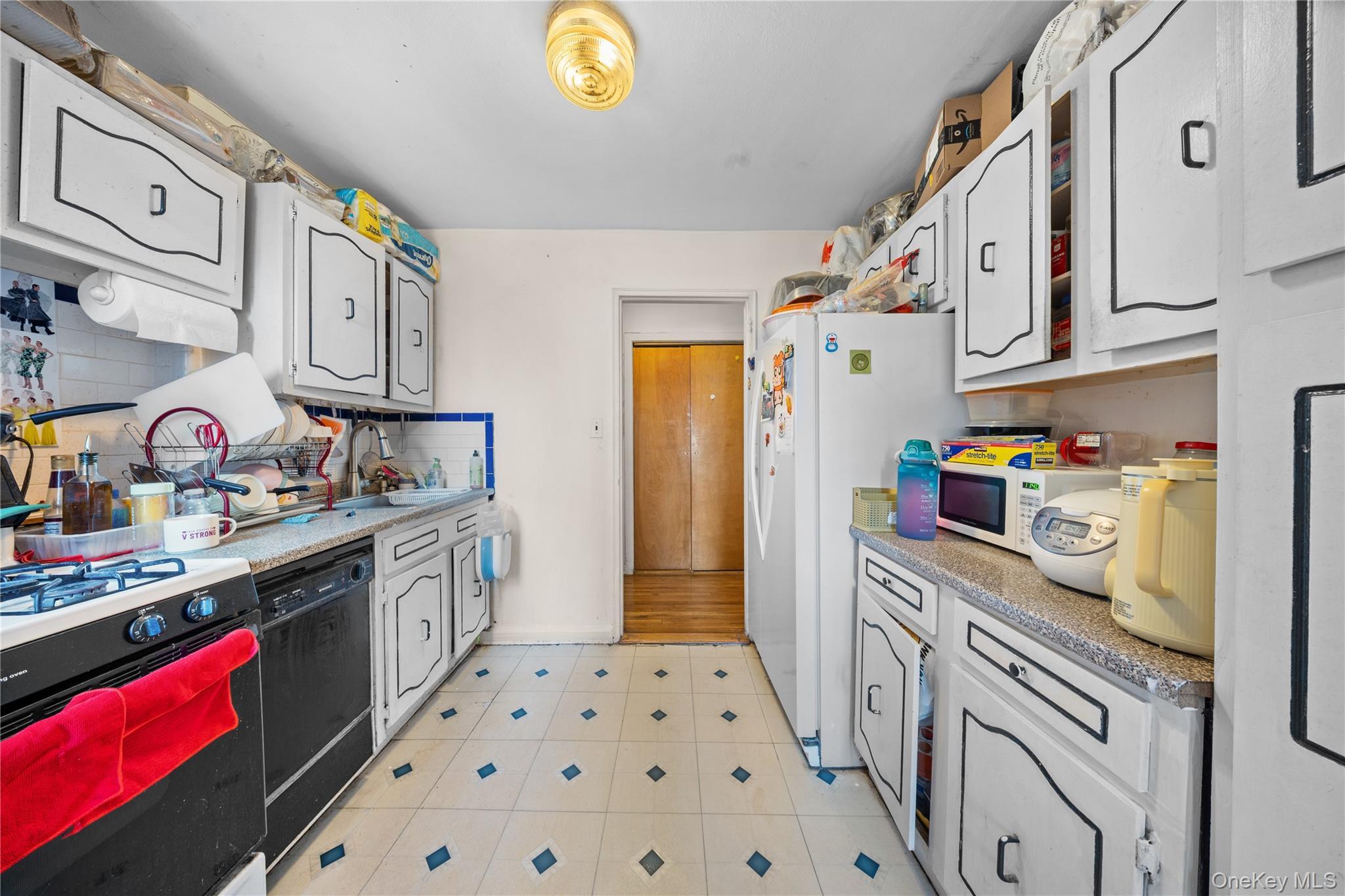 Coop 67th  Queens, NY 11375, MLS-946648-10