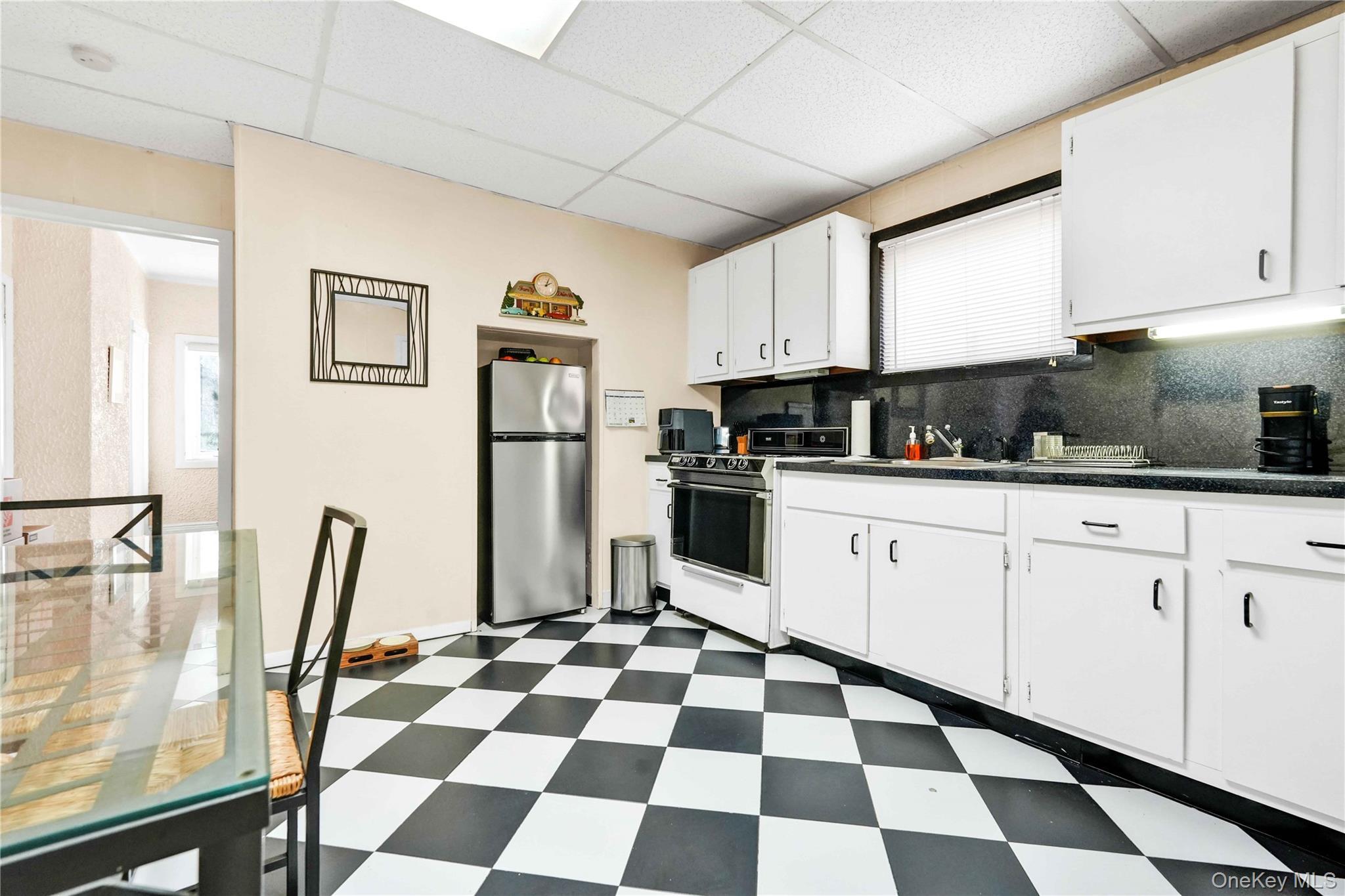 Single Family 90th Queens, NY 11416, MLS-946656-15