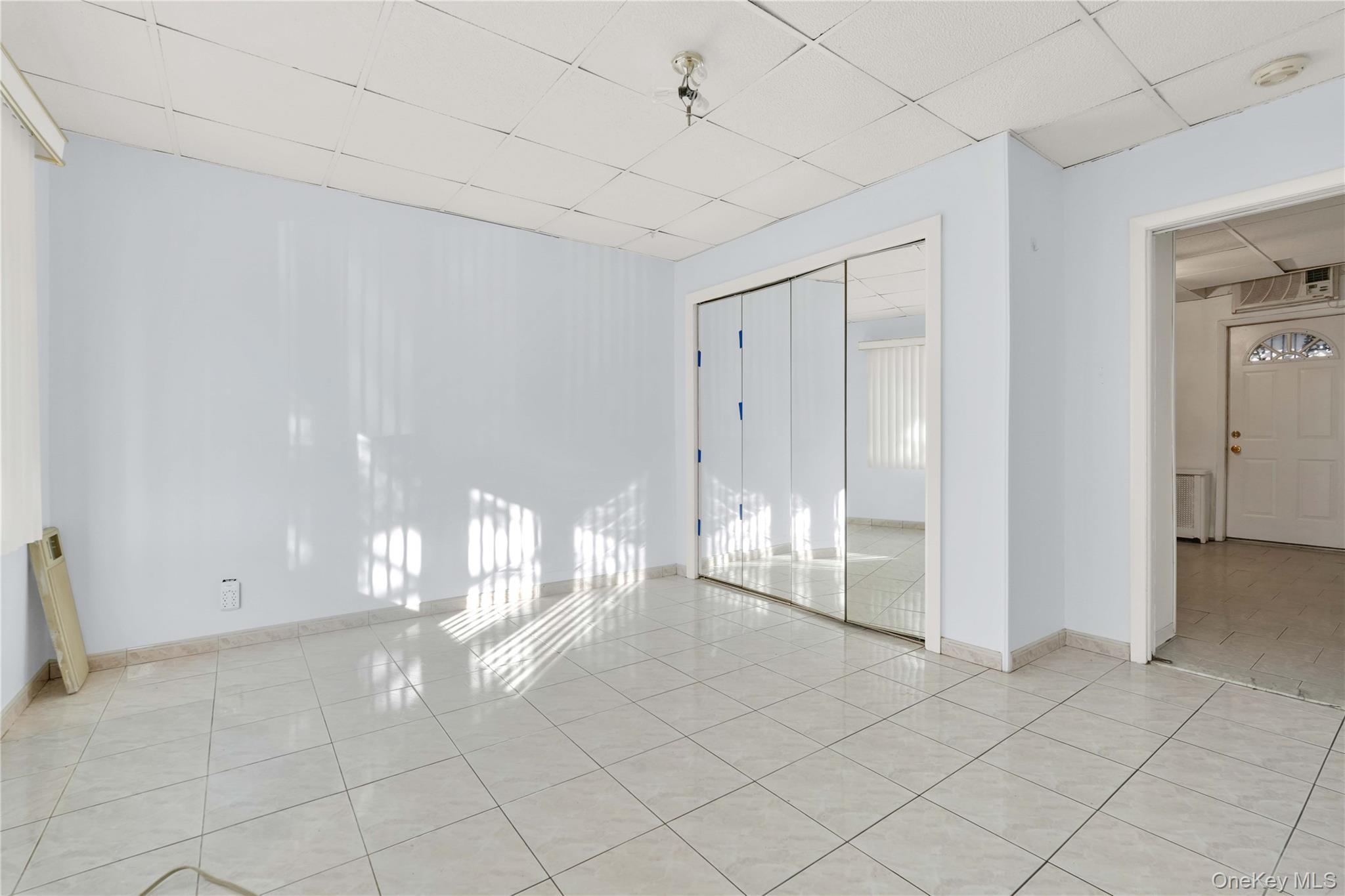 Single Family 90th Queens, NY 11416, MLS-946656-17