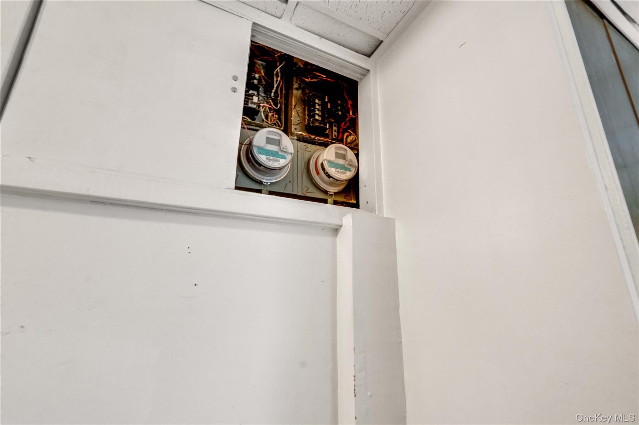 Single Family 90th Queens, NY 11416, MLS-946656-25