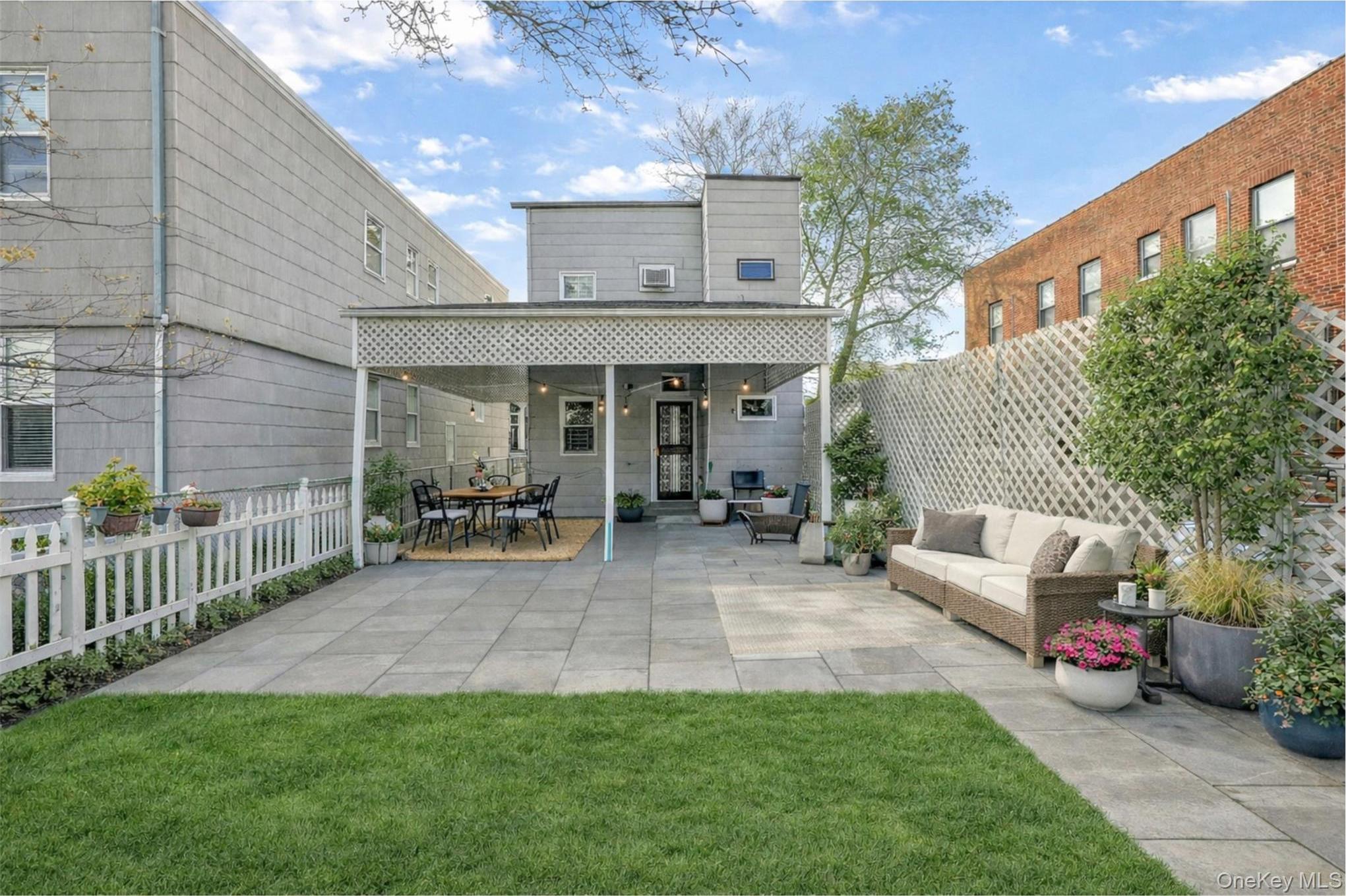 Single Family 90th Queens, NY 11416, MLS-946656-9