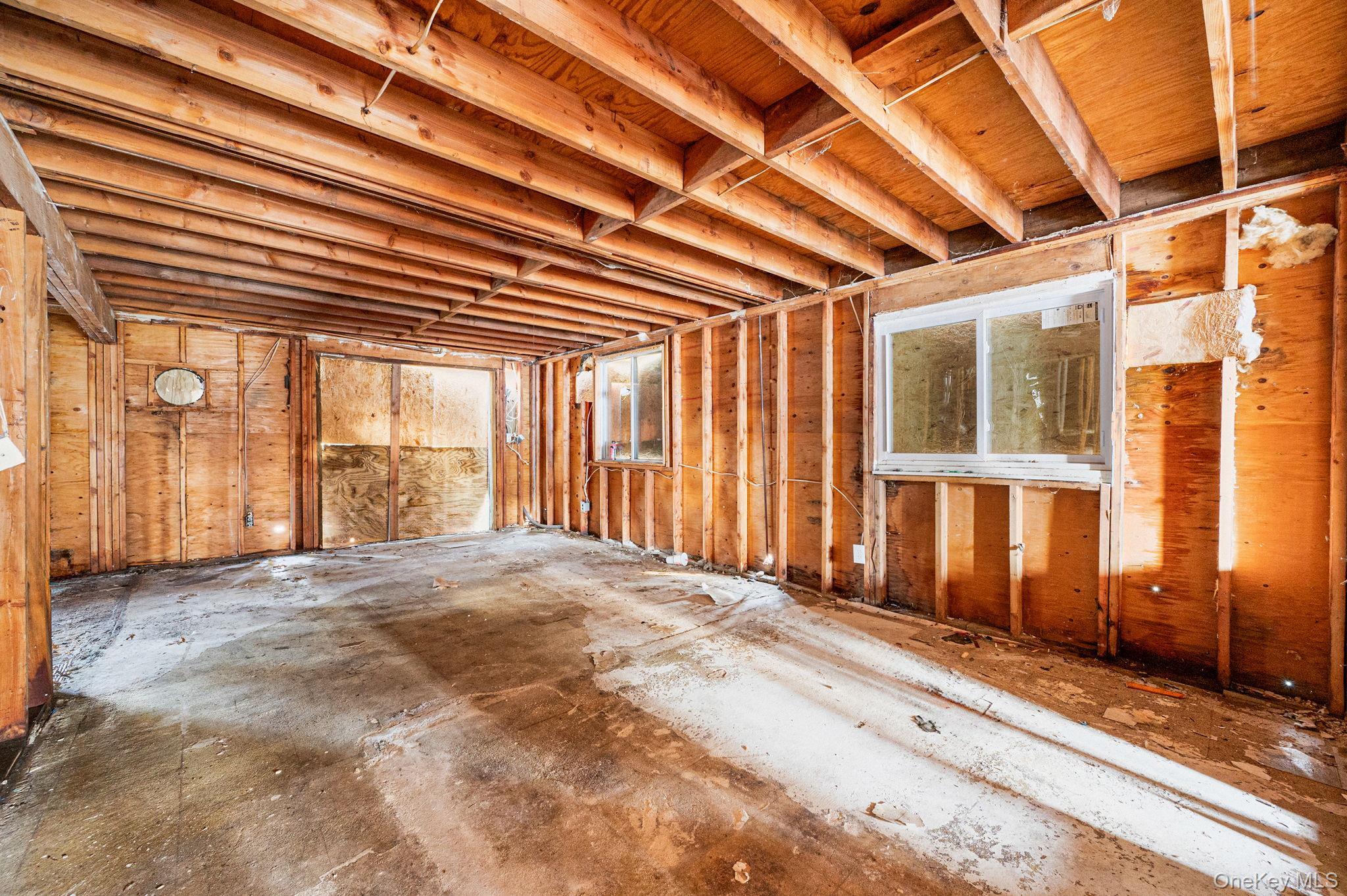 Single Family Hounslow  Suffolk County, NY 11967, MLS-946659-7