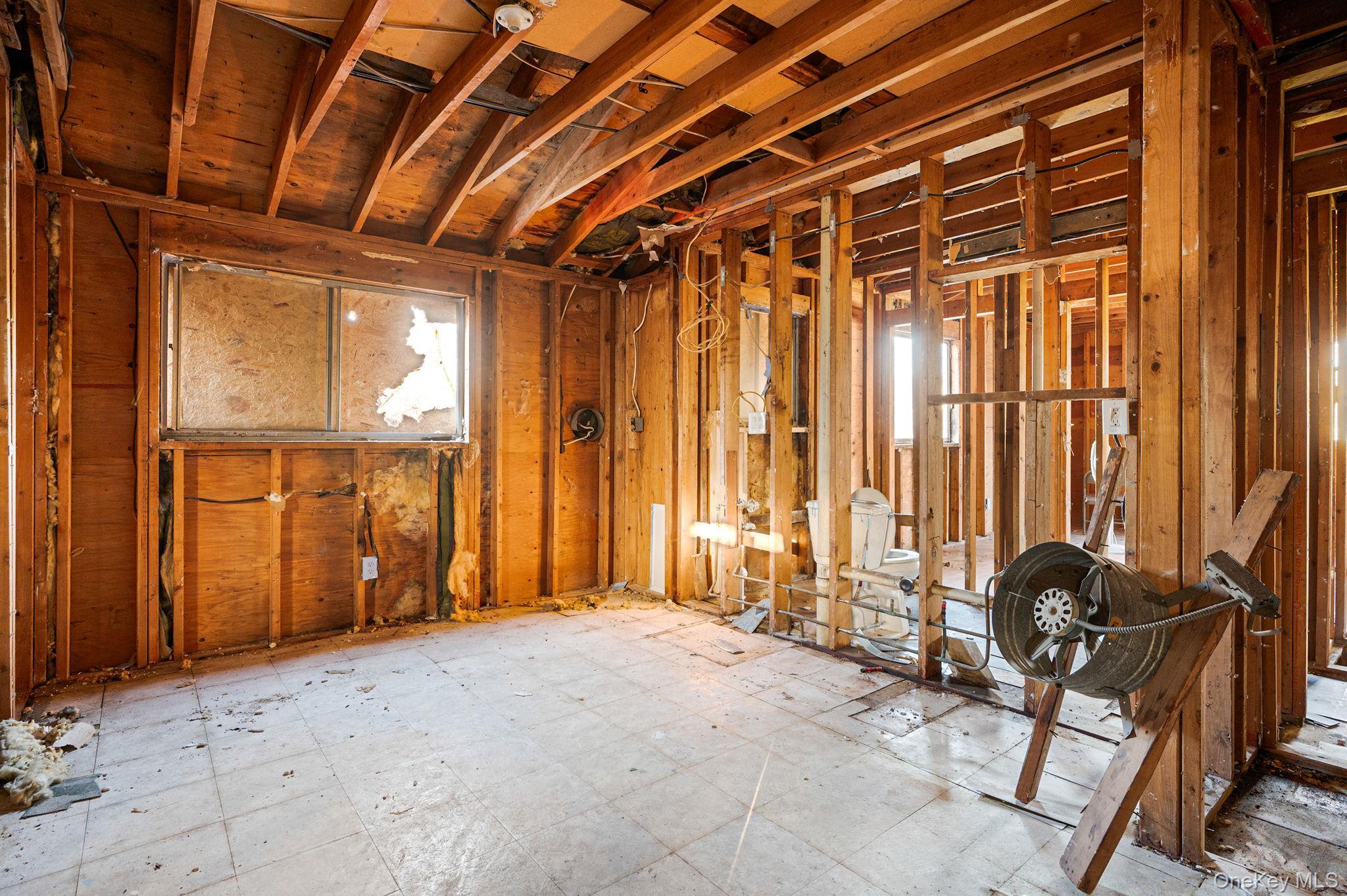 Single Family Hounslow  Suffolk County, NY 11967, MLS-946659-9