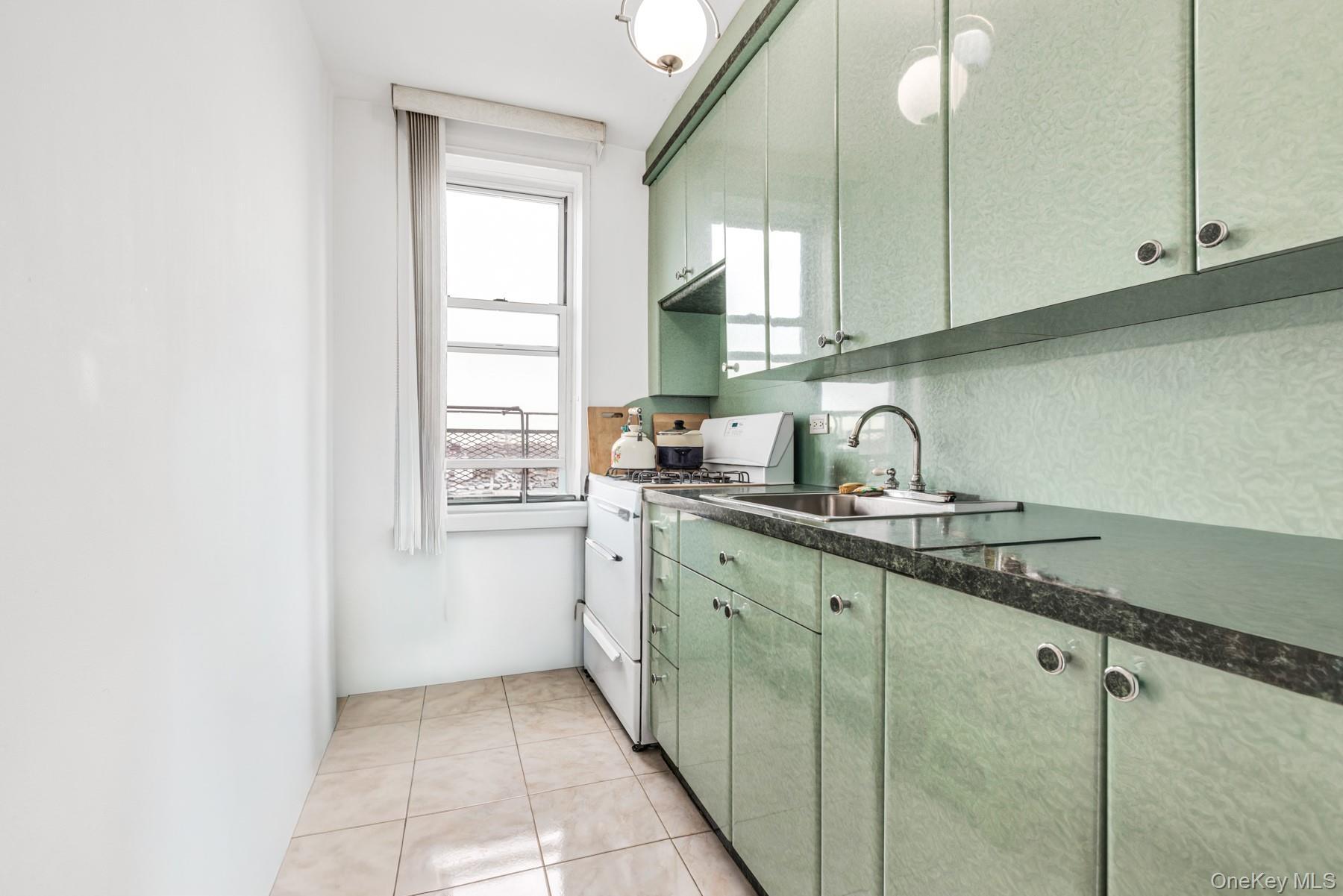 Coop 21st  Brooklyn, NY 11235, MLS-946676-9