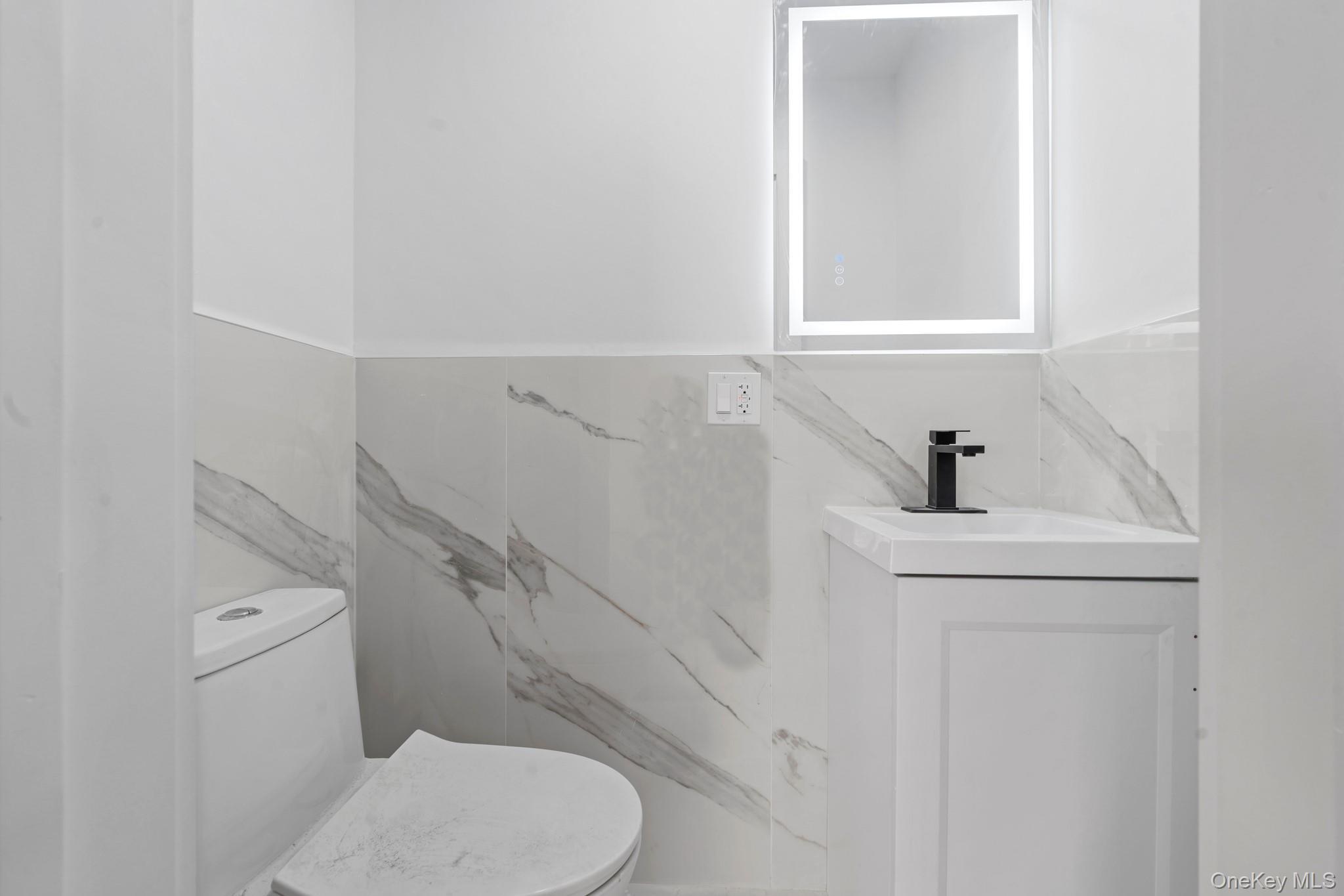 Single Family Hubbard  Brooklyn, NY 11210, MLS-946680-4